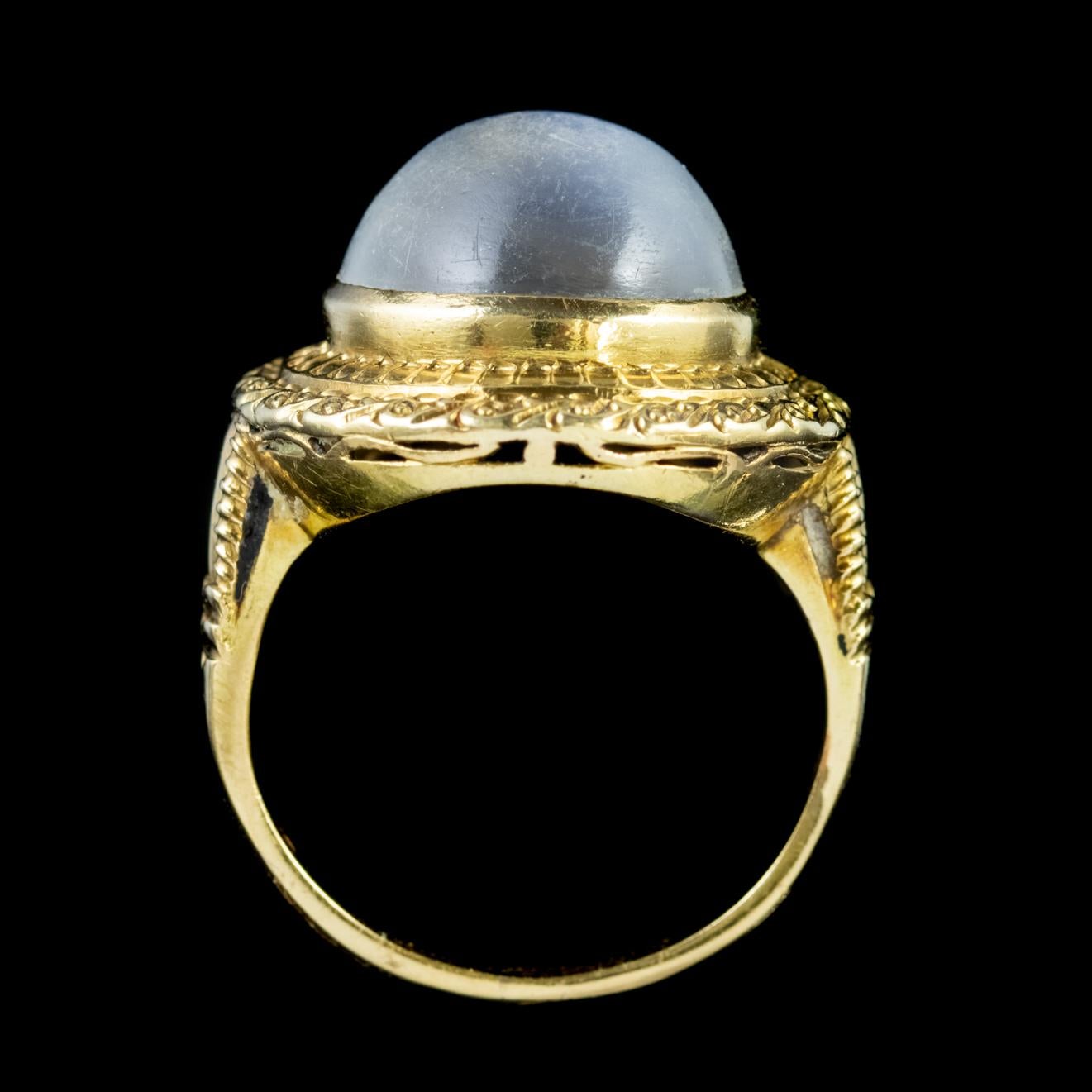 Antique Victorian French Cabochon Moonstone 18 Carat Gold Ring For Sale 1