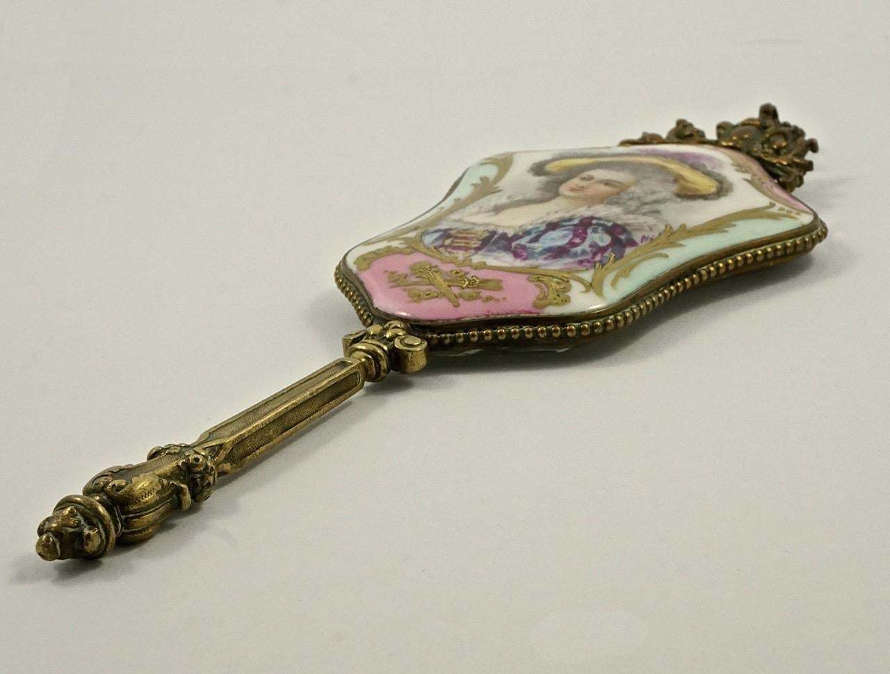 Antike viktorianische Französisch Hand gemalt Porzellan vergoldet abgeschrägten Rand Hand Spiegel für Damen oder Herren im Angebot