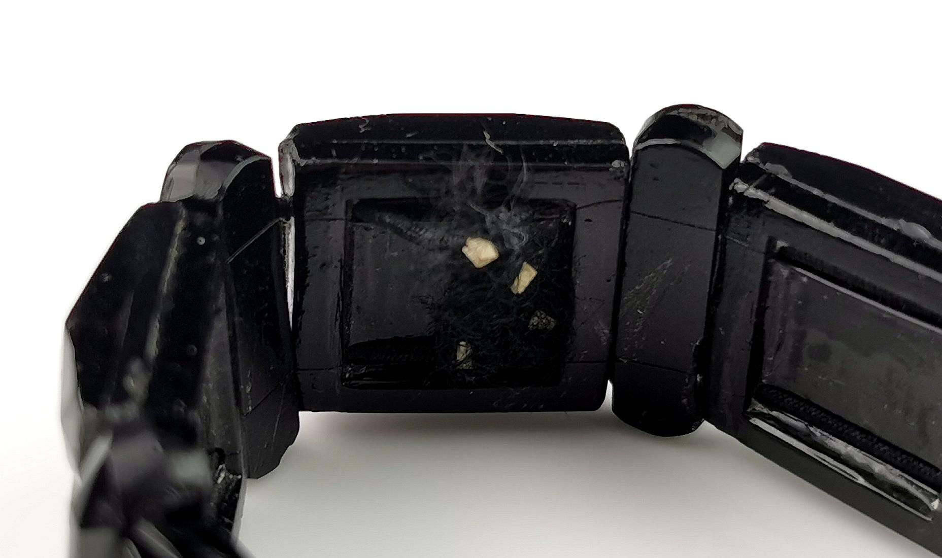 Bracelet ancien en jais français de style victorien  État moyen - En vente à NEWARK, GB