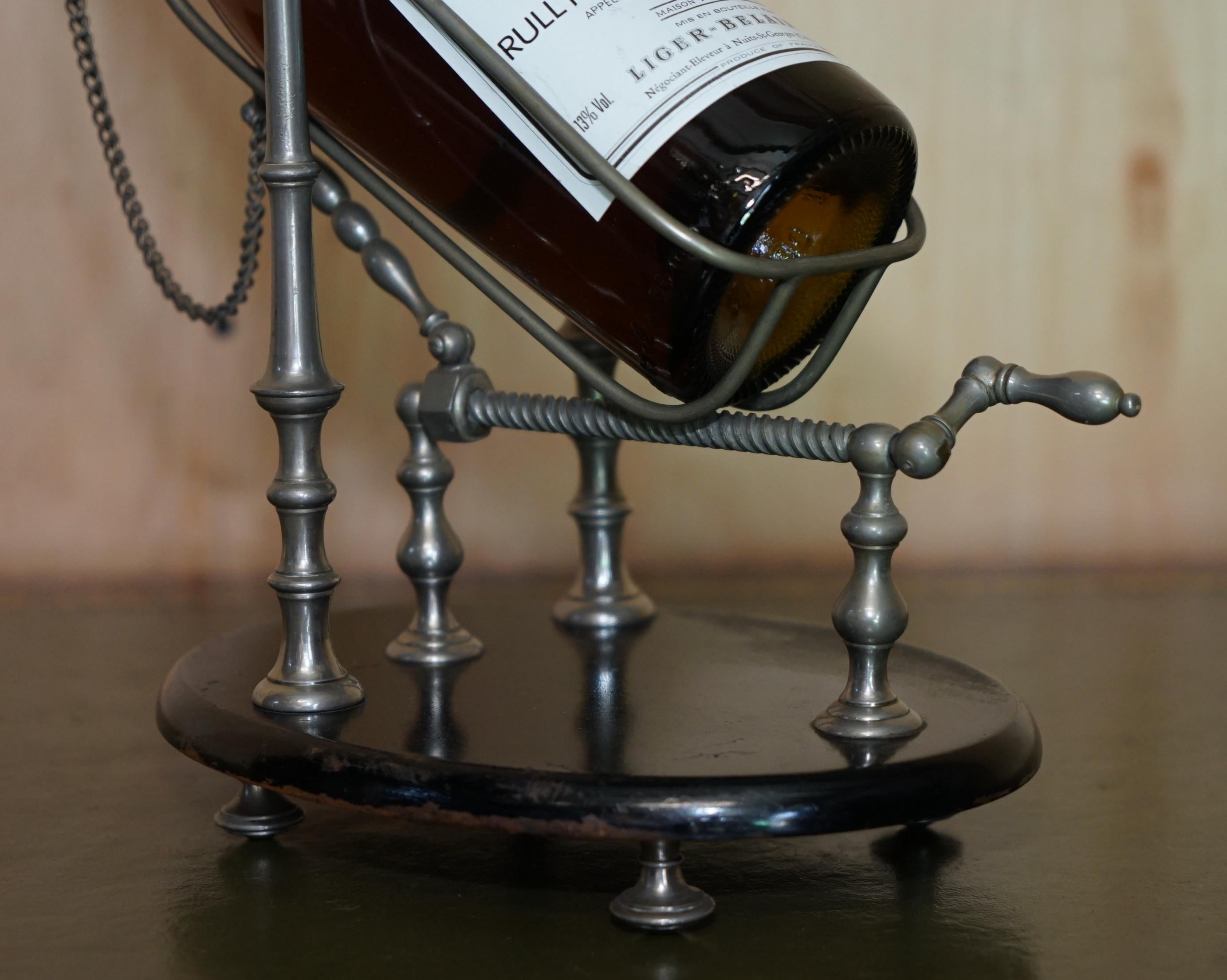 ANTIQUE ViCTORIAN FRENCH PEWTER MECHANICAL WINE POURER ADD A TOUCH OF CLASS! (Hartzinn) im Angebot