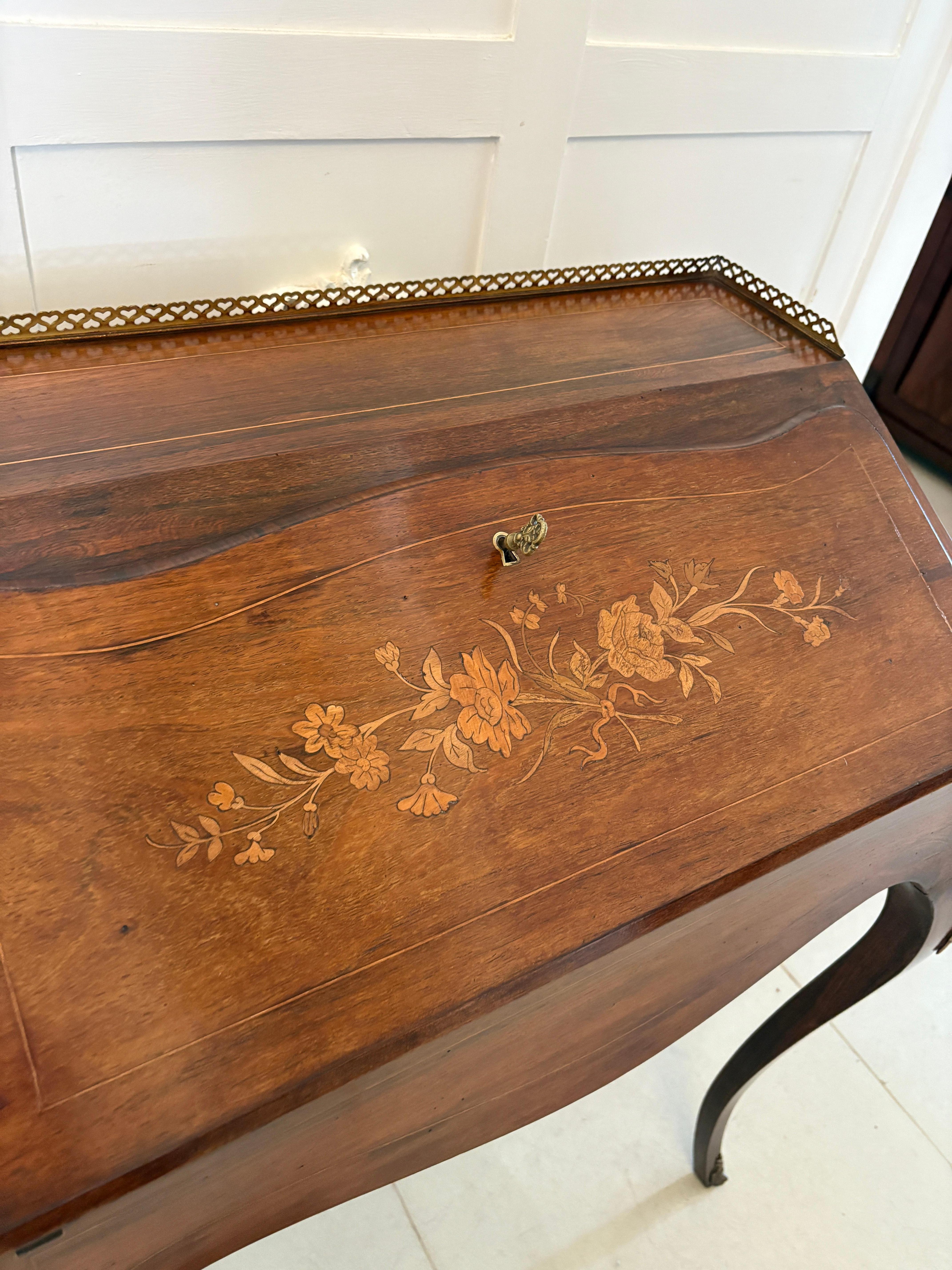 Antiguo buró victoriano francés de marquetería de palisandro de calidad con incrustaciones en venta 5