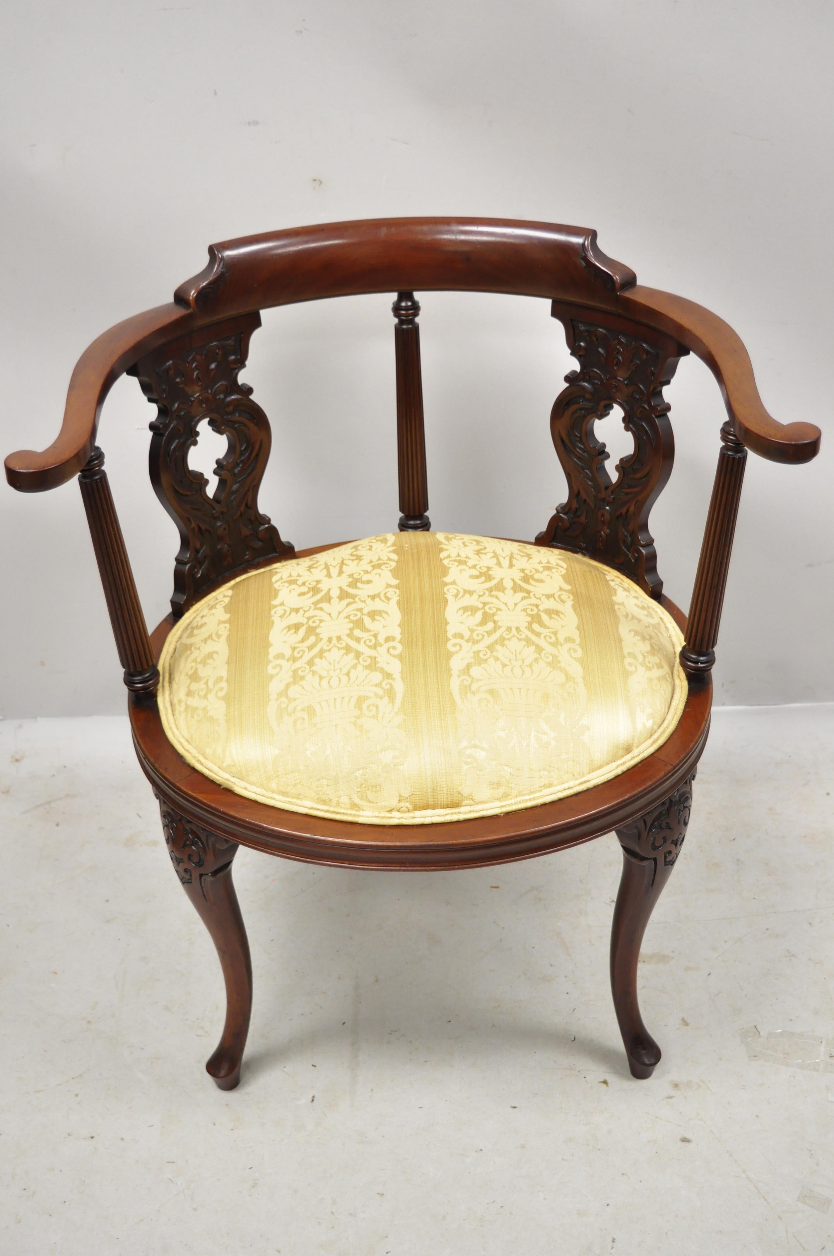 Antique Victorian French Style Mahogany Vanity Accent Side Chair with Round Seat For Sale 4