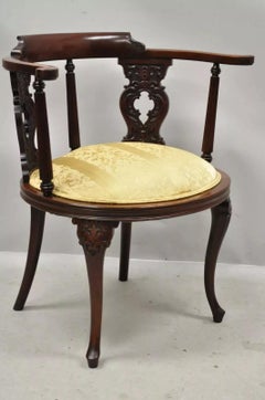 Ancienne chaise d'appoint de coiffeuse en acajou de style français victorien avec assise ronde