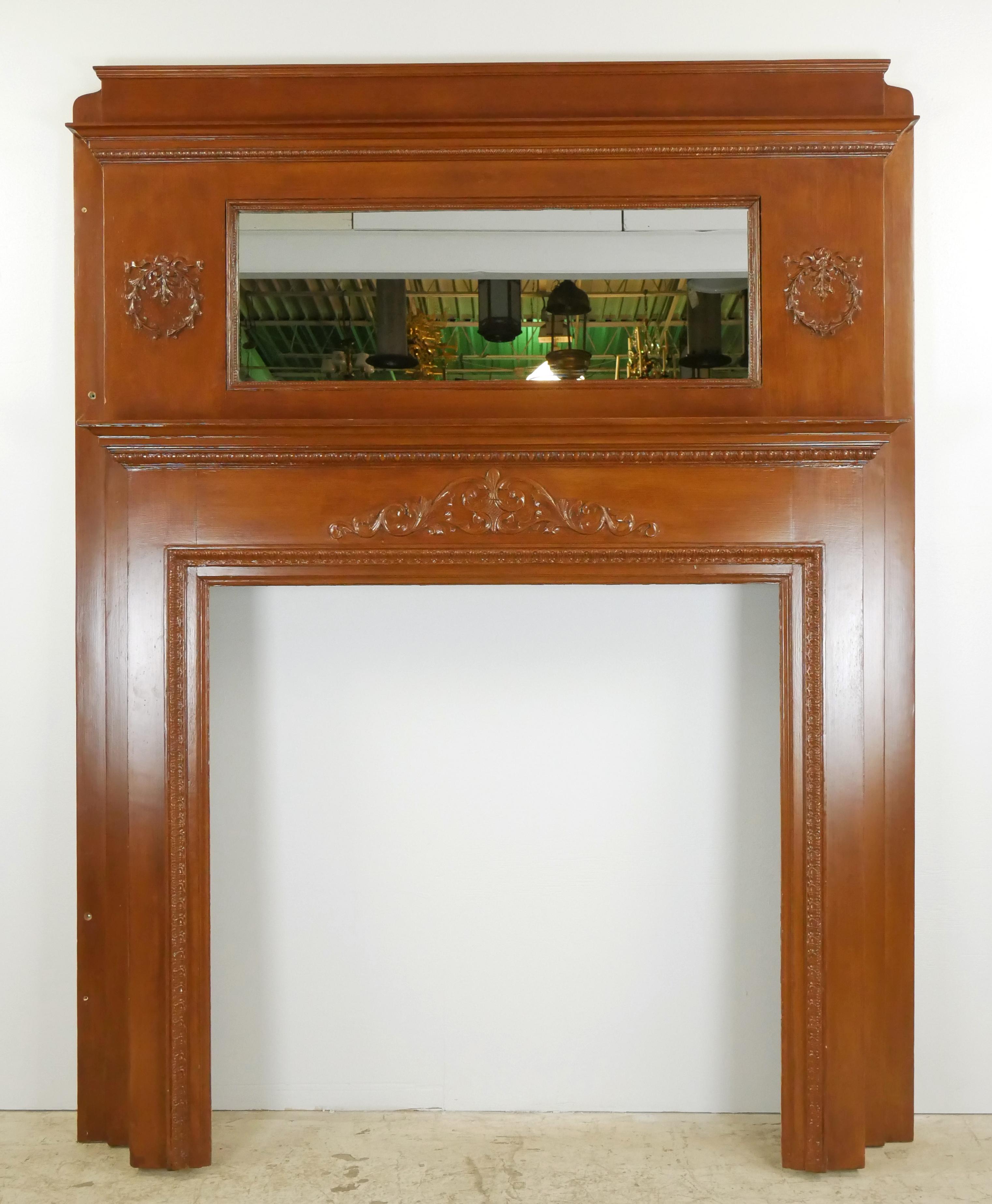 Repisa de madera antigua victoriana de tamaño natural con espejo en venta 3