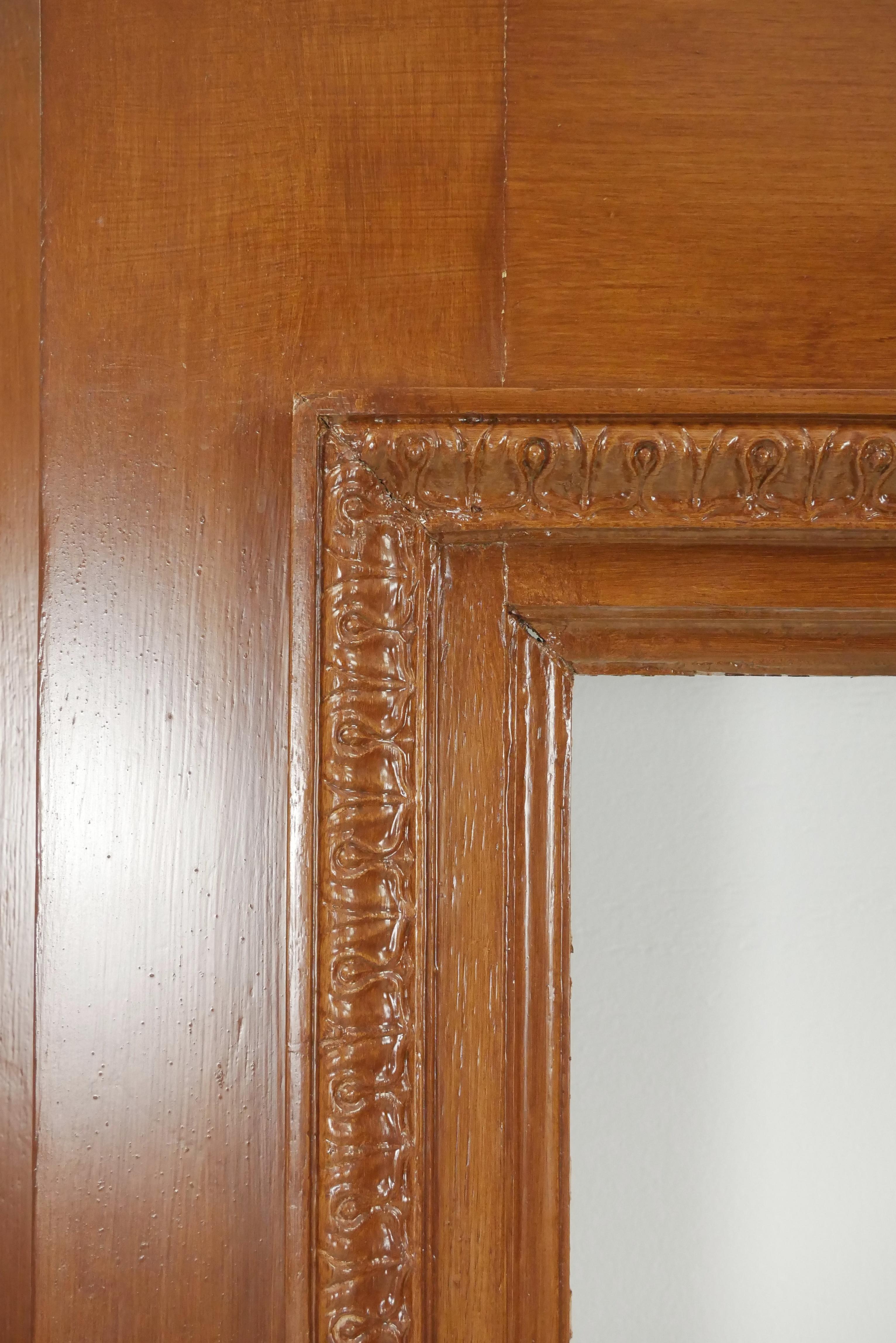 Repisa de madera antigua victoriana de tamaño natural con espejo Espejo en venta