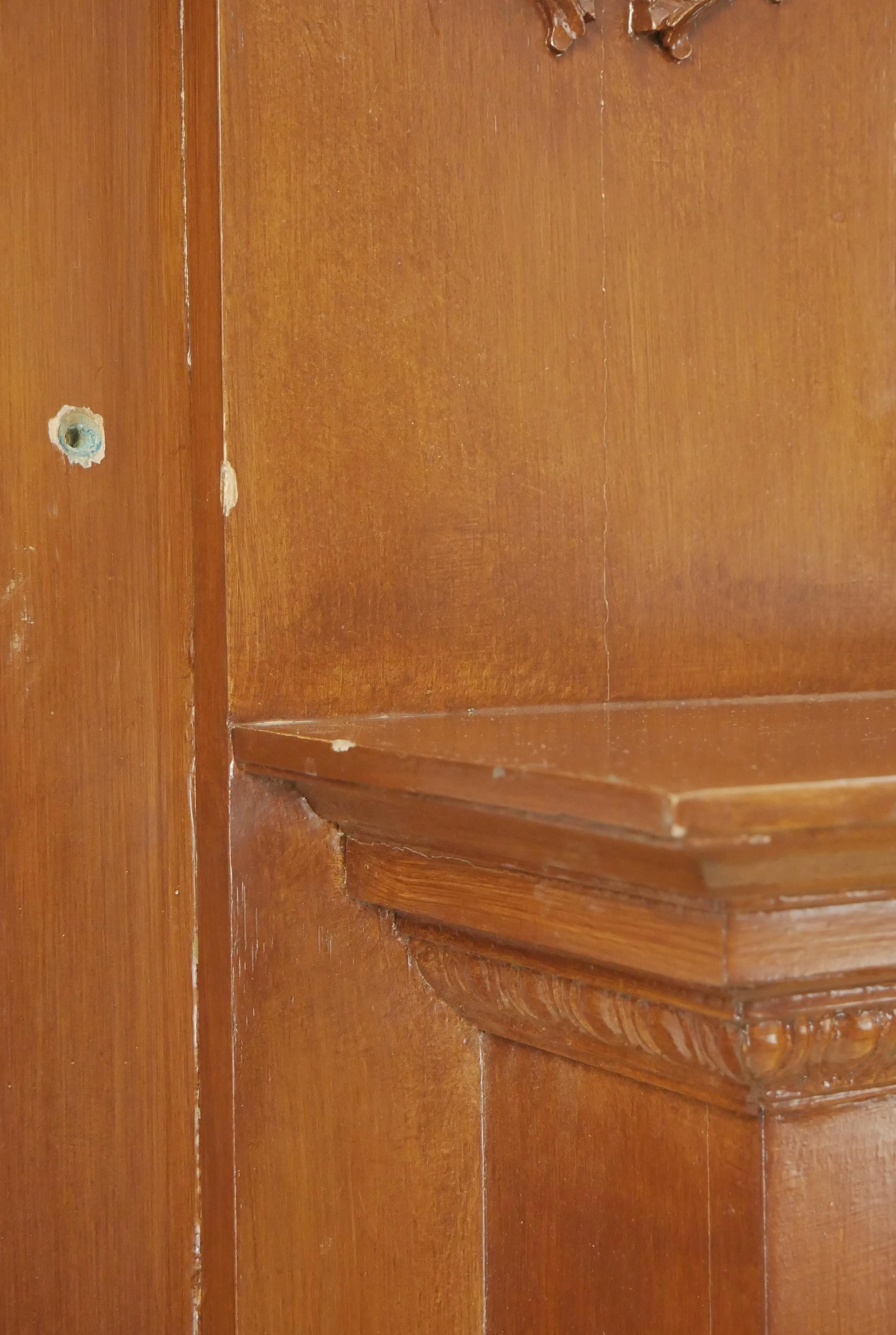 Repisa de madera antigua victoriana de tamaño natural con espejo en venta 2