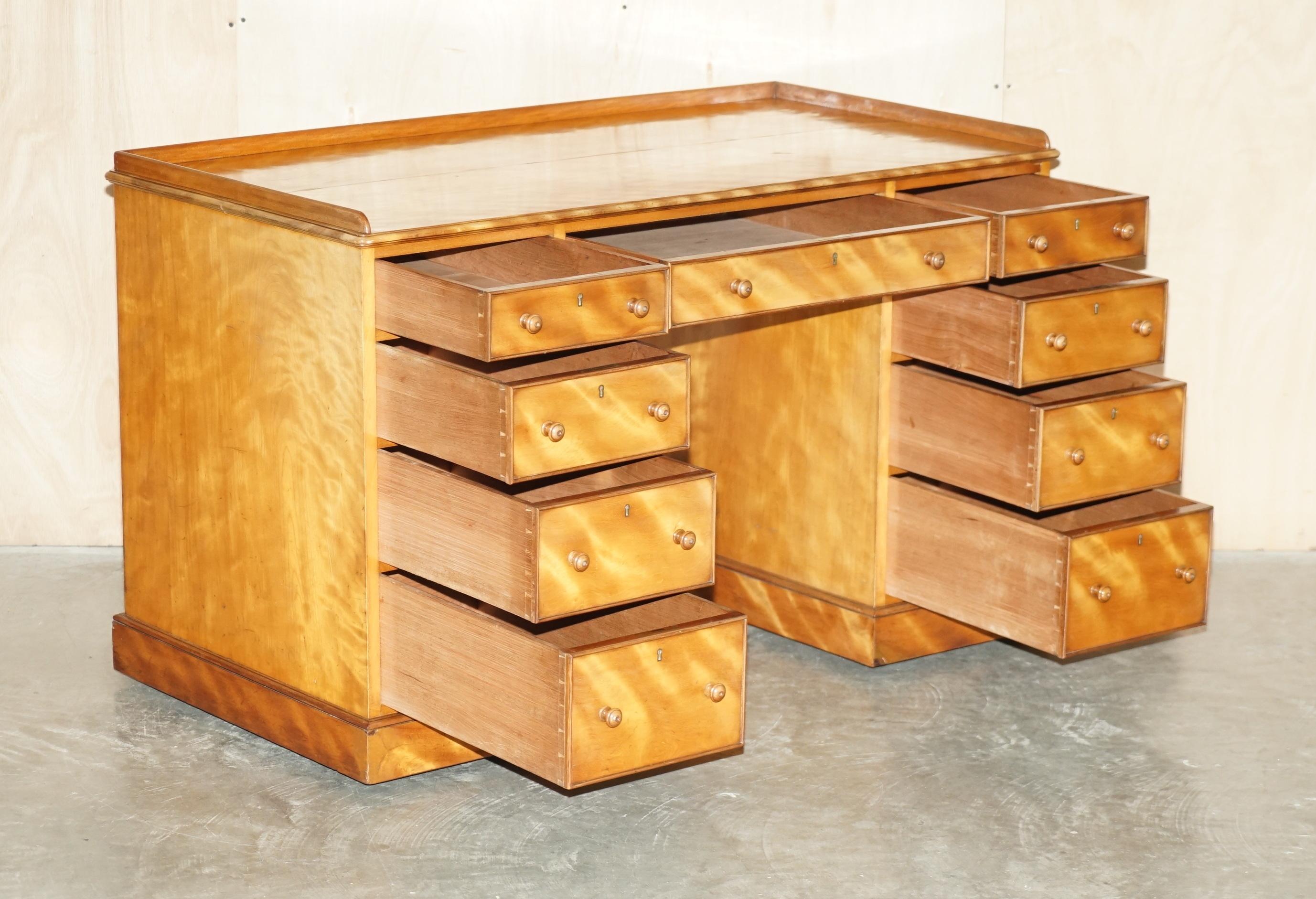 ANTICO SCRIVANIA VITTORIANA COMPLETAMENTE STAMPATA DI MORRIS & CO CIRCA 1880 in vendita 8
