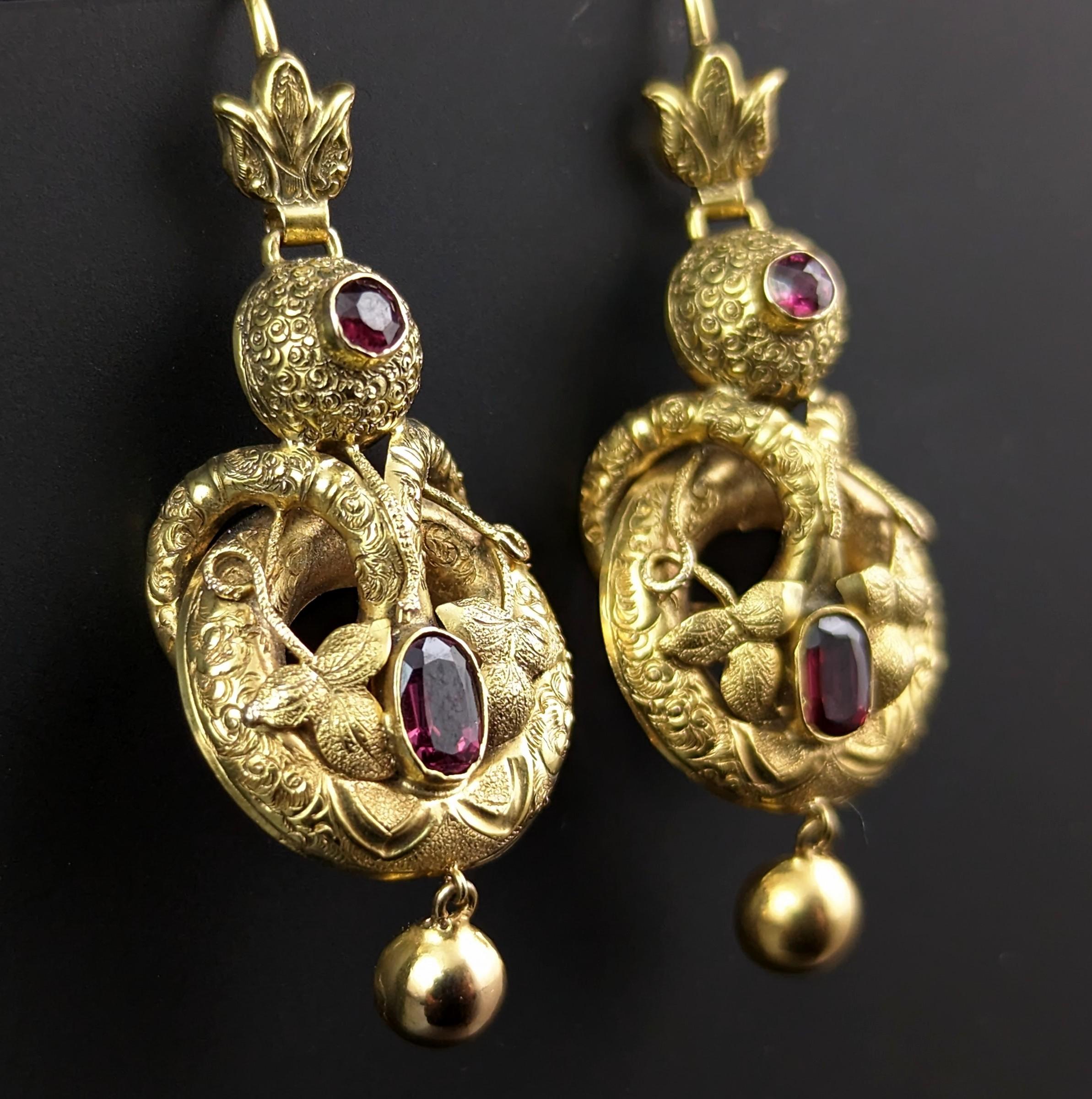 Antique Victorian Garnet Drop Earrings, 18 Carat Gold, Leaves and Vine For Sale 5
