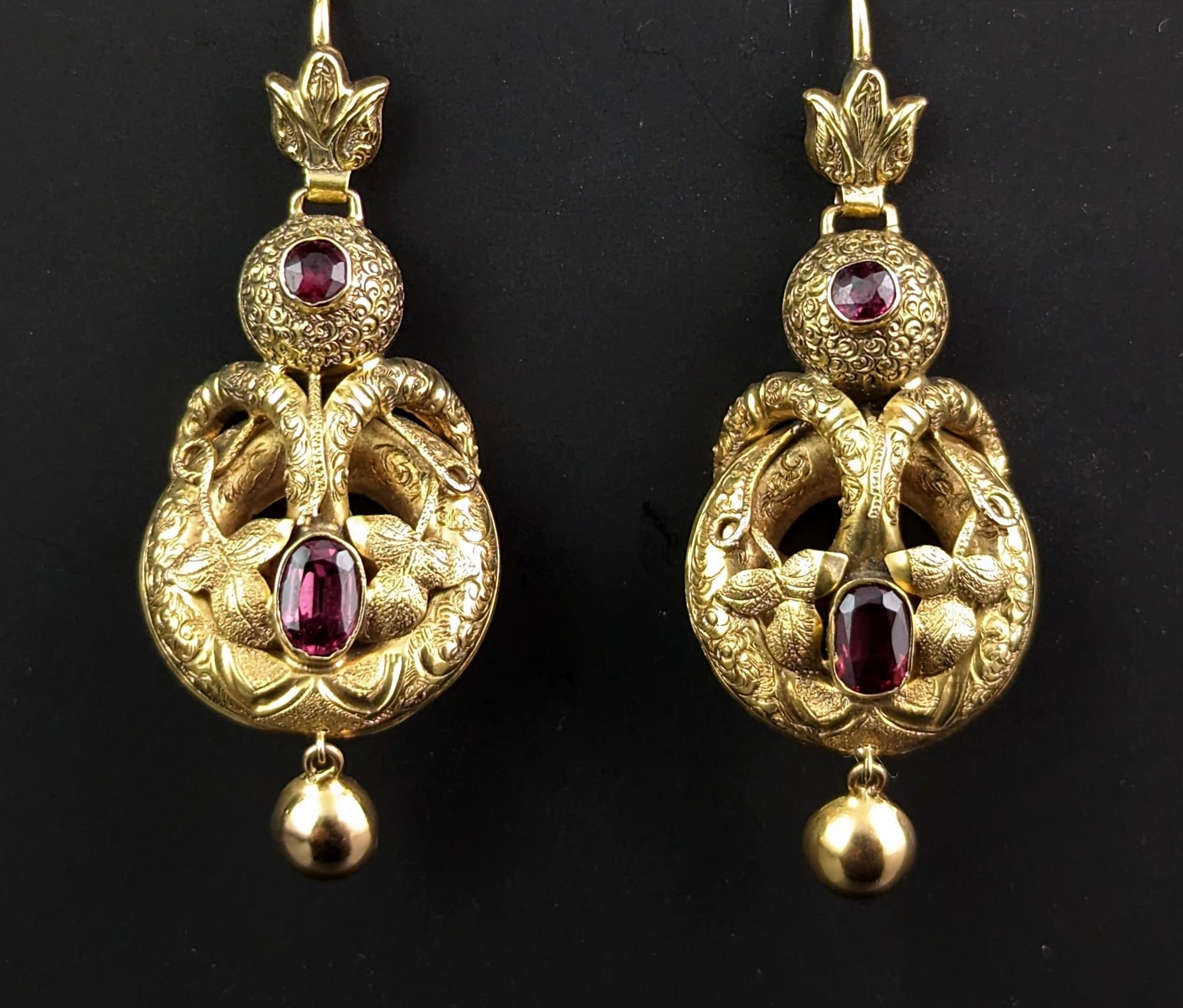 Antique Victorian Garnet Drop Earrings, 18 Carat Gold, Leaves and Vine For Sale 6