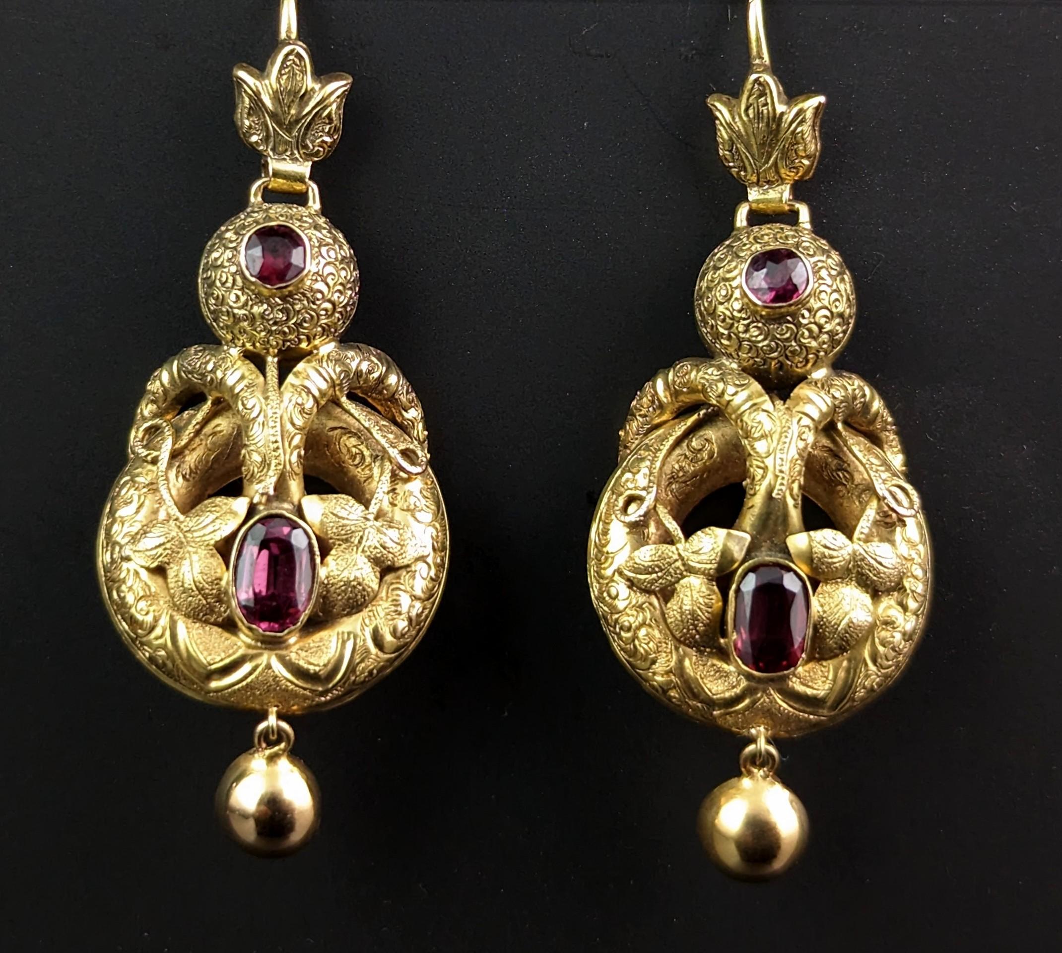 Antique Victorian Garnet Drop Earrings, 18 Carat Gold, Leaves and Vine For Sale 7