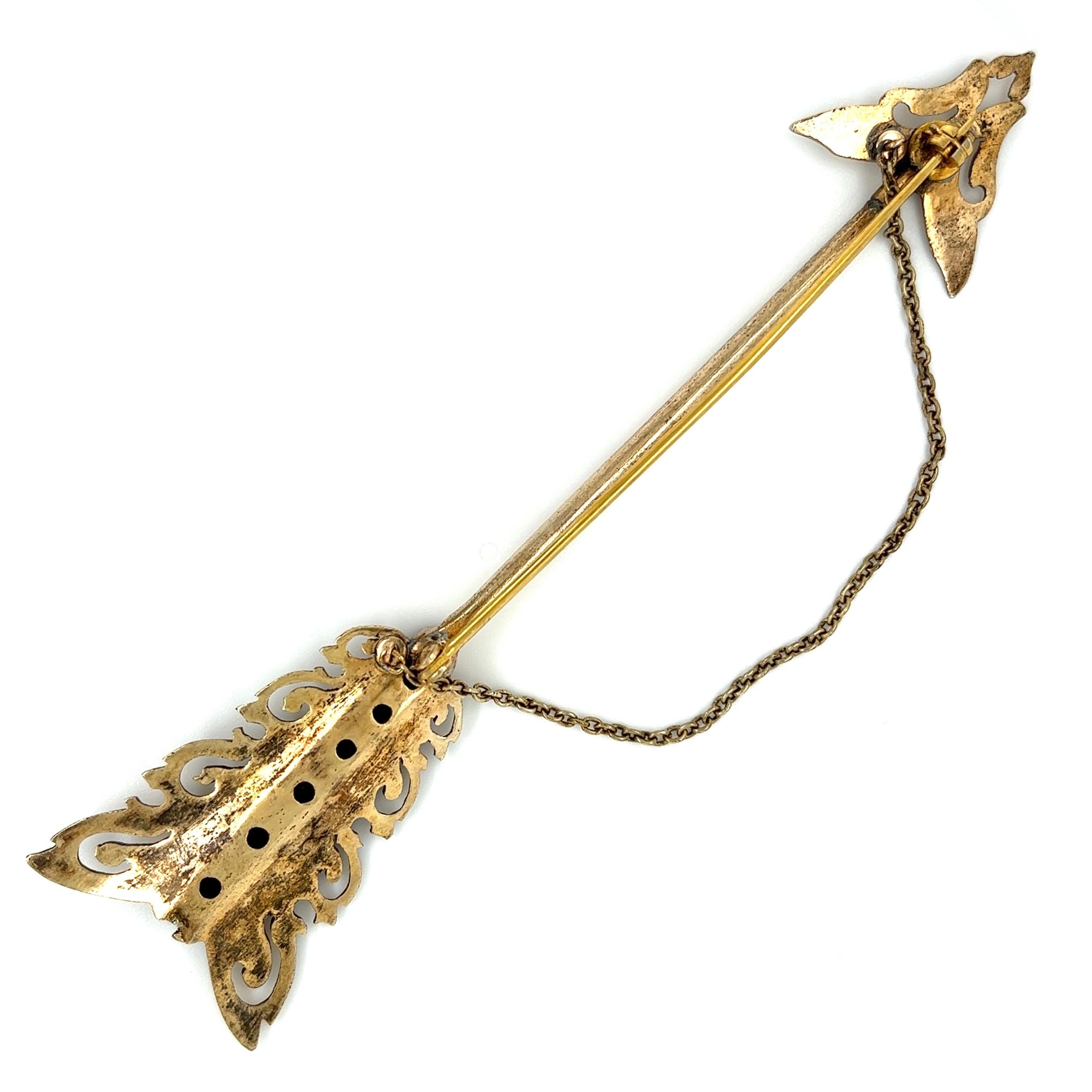 Round Cut Antique Victorian Garnet Gold Arrow Jabot Brooch Pin For Sale