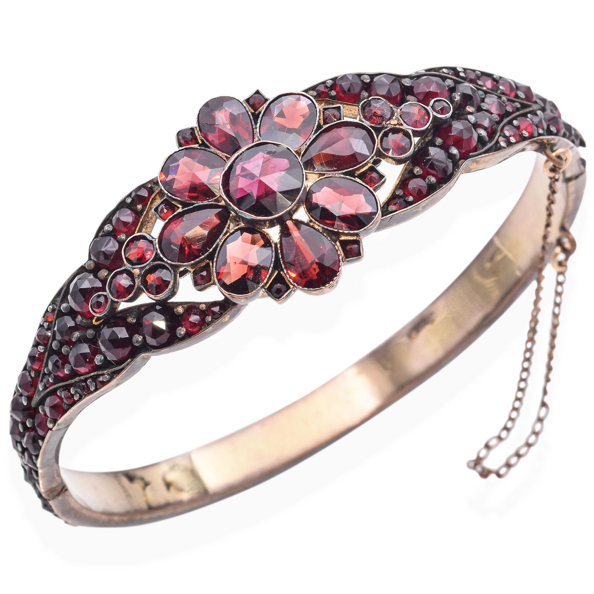 Bracelet jonc à charnière victorien ancien Bon état - En vente à New York, NY