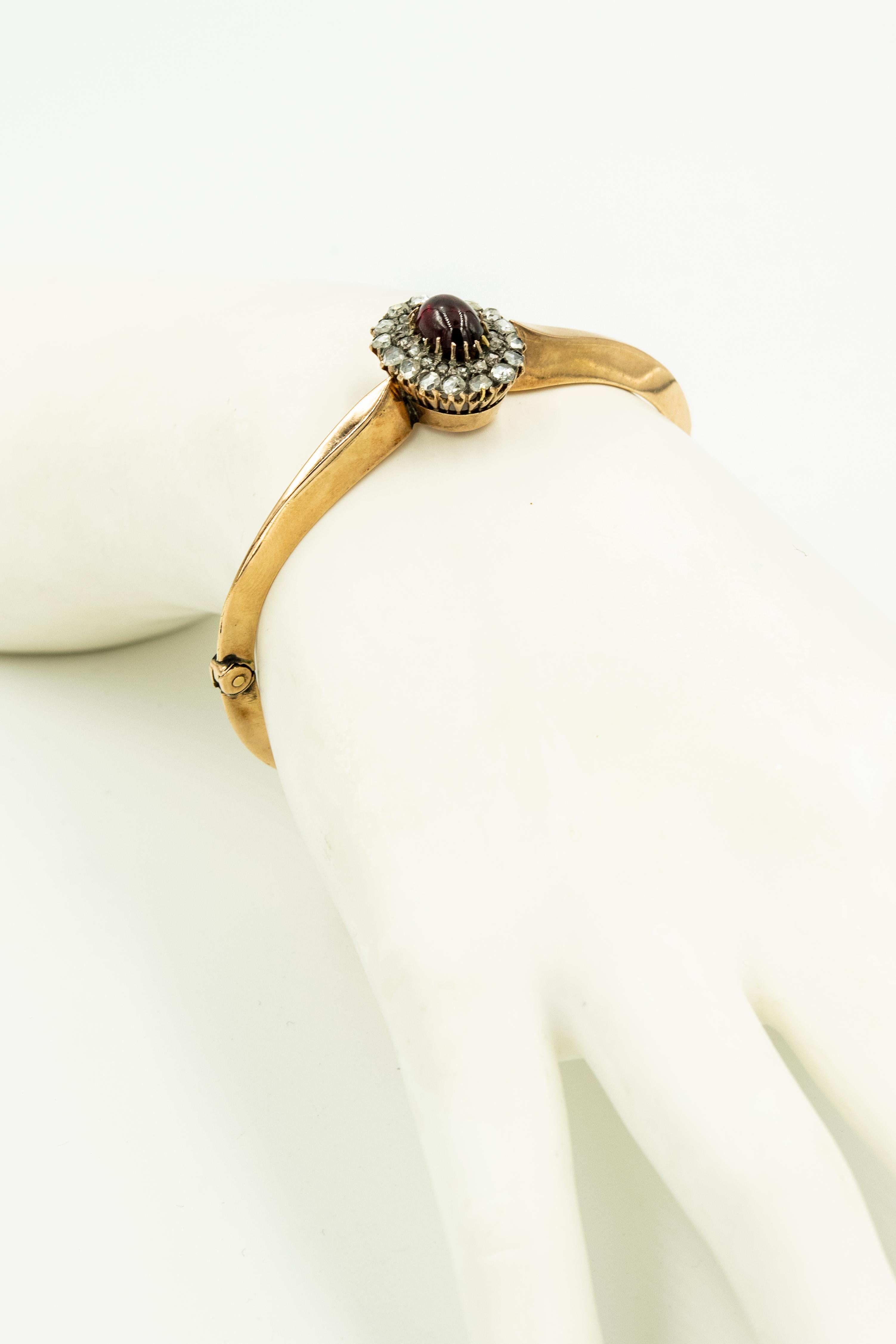 Antique Victorian Garnet Rose Cut Diamond Gold Bangle Bracelet For Sale 2