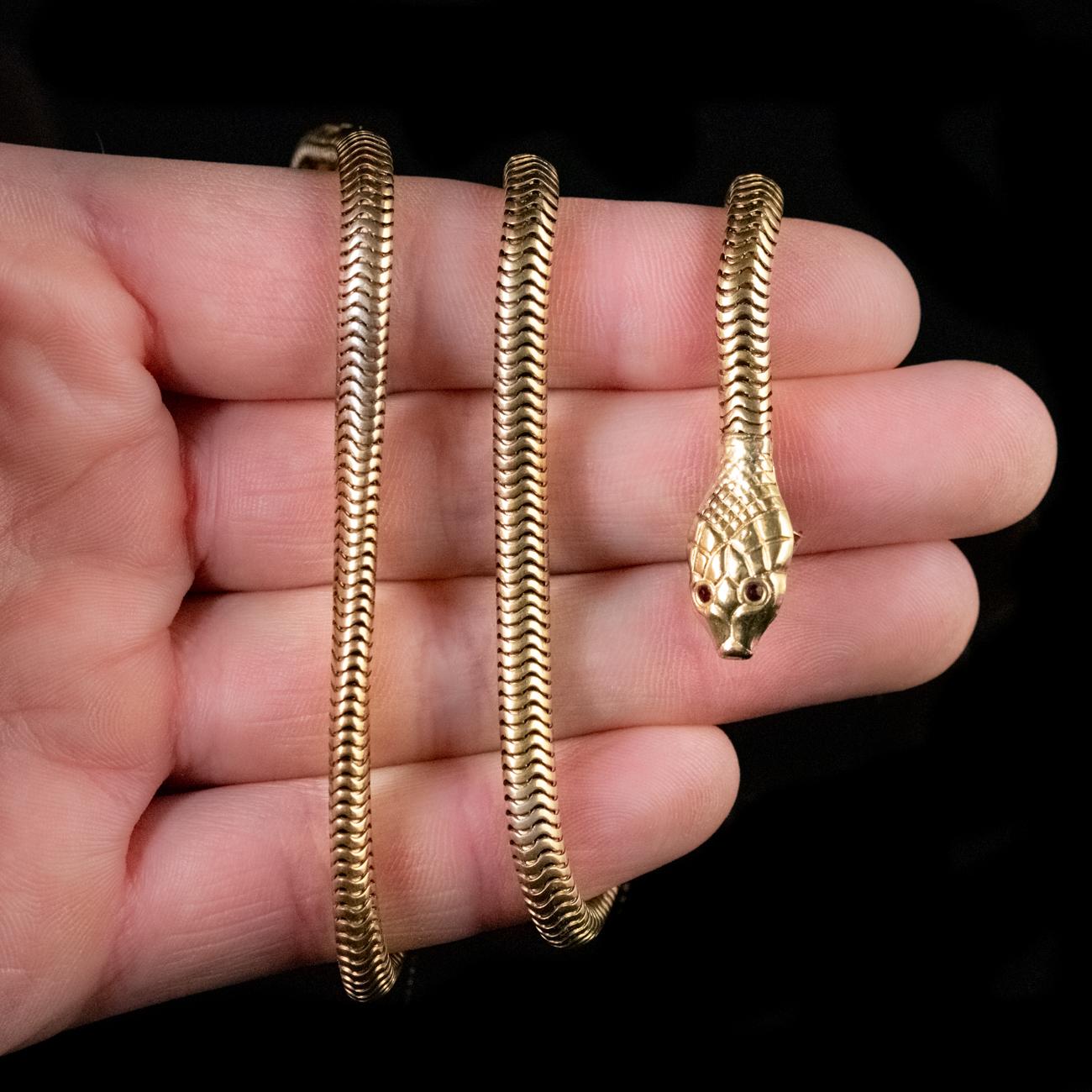 Antique Victorian Garnet Snake Necklace circa 1900 18 Carat Gold Silver 4