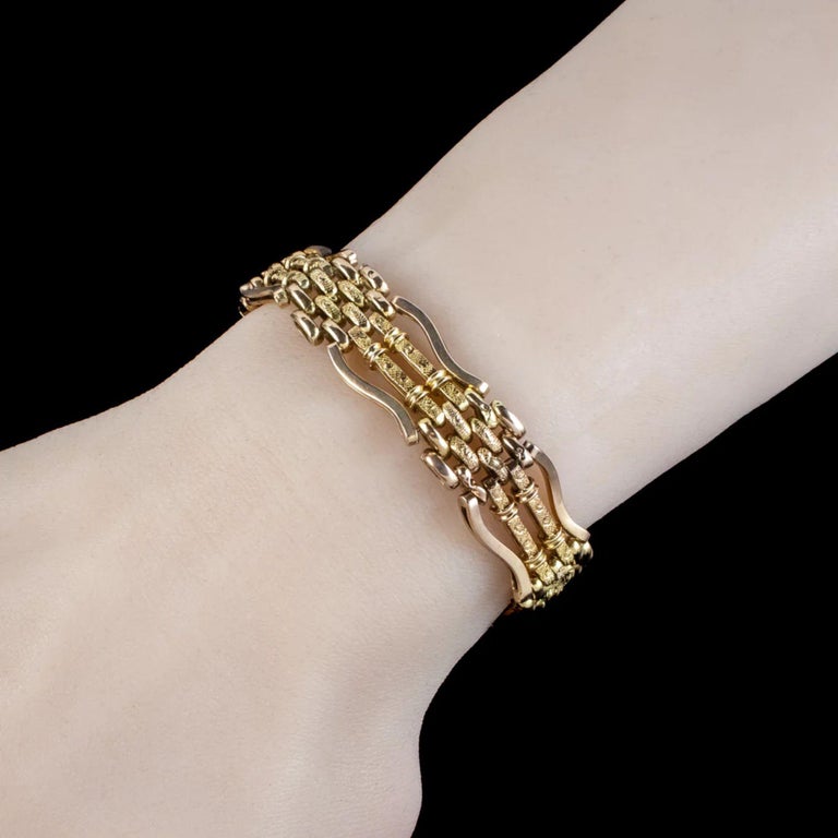 Antique Victorian Gate Bracelet in 9 Carat Gold with Heart Padlock ...