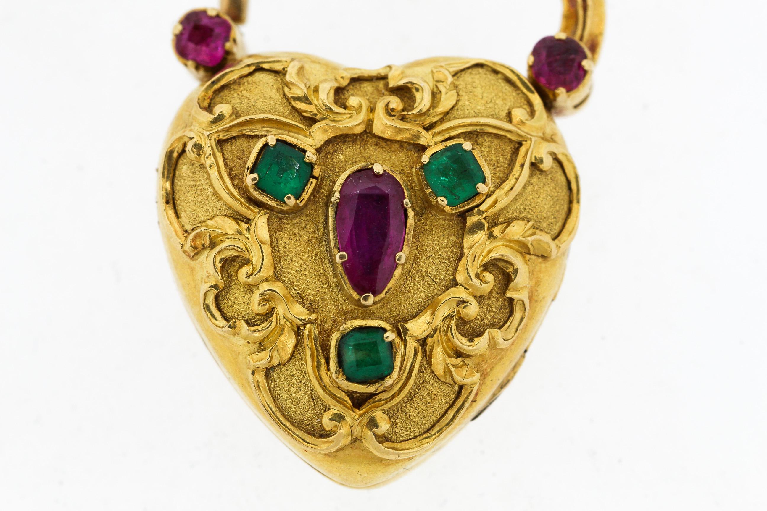 Antique Victorian Gemset Repousse Heart Padlock Locket In Good Condition In New York, NY