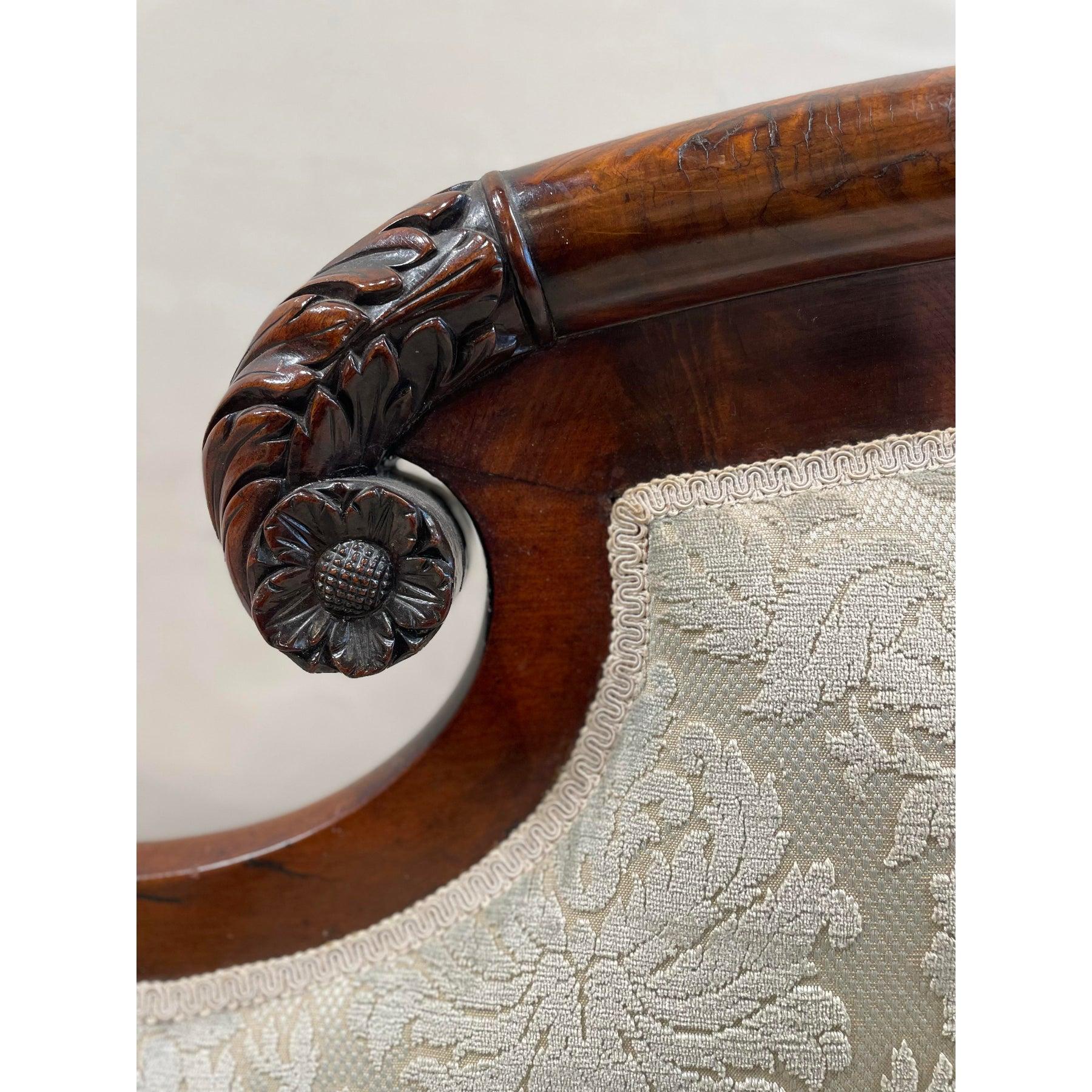 Antikes Mahagoni-Sofa im viktorianischen/georgianischen Stil im Zustand „Gut“ im Angebot in Chicago, IL