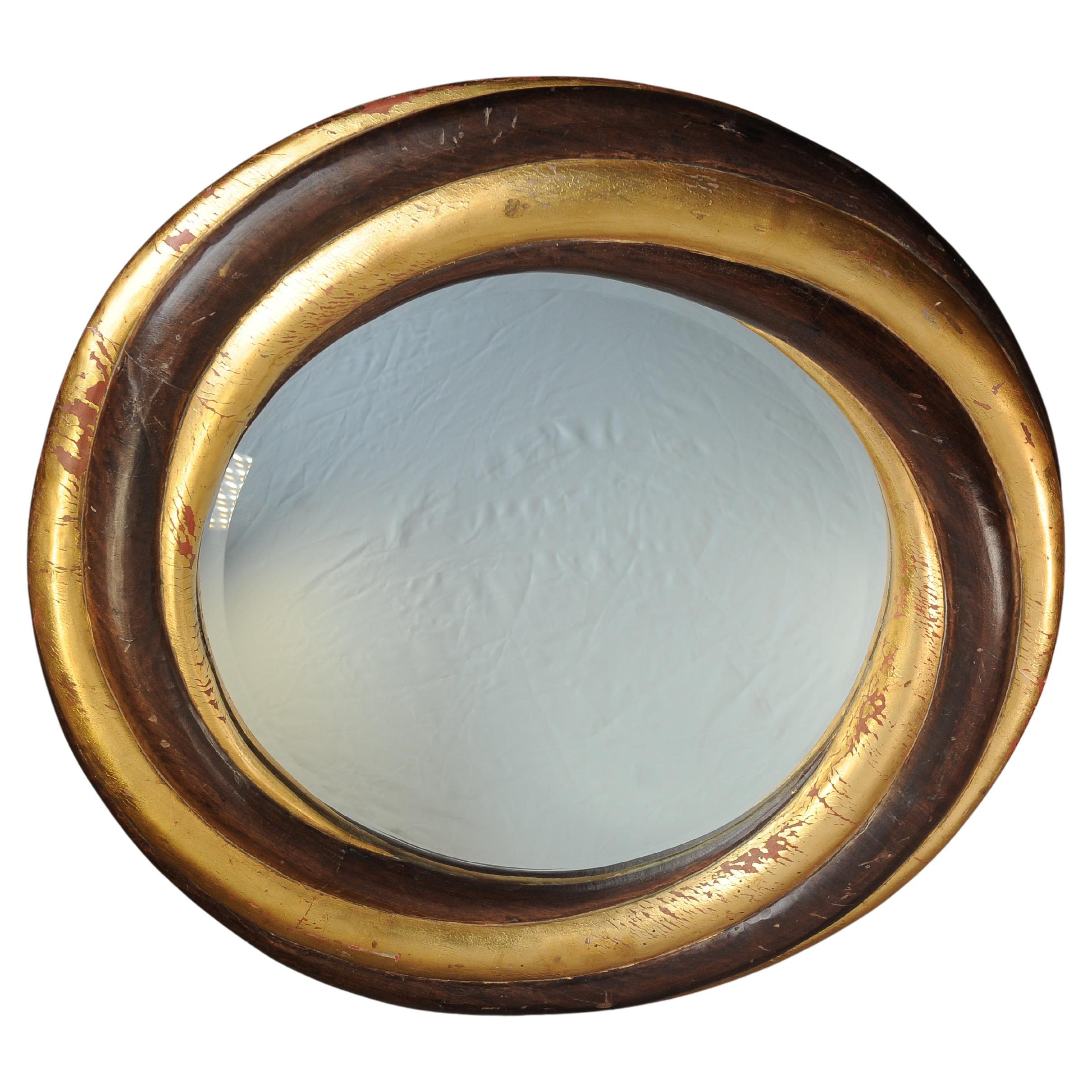 Un Inusual Espejo De Pared Circular De Madera De Giltwood Victoriano Antiguo Con Cristal De Espejo Con Borde Biselado 

Diámetro: 84 cm
Profundidad: 6 cm