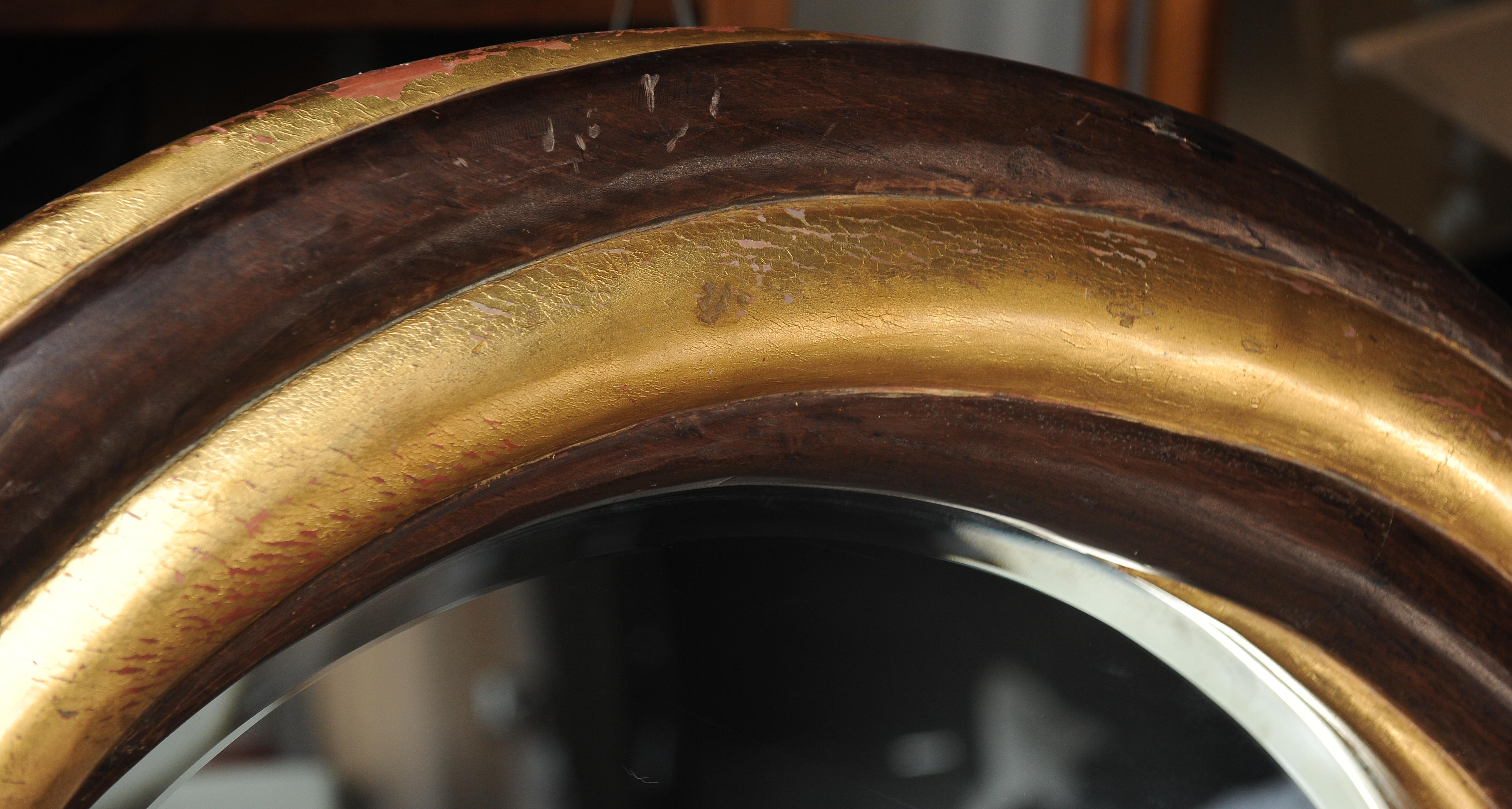 Antiguo Espejo de Pared Circular Victoriano de Madera Dorada con Cristal de Espejo Biselado Hecho a mano en venta