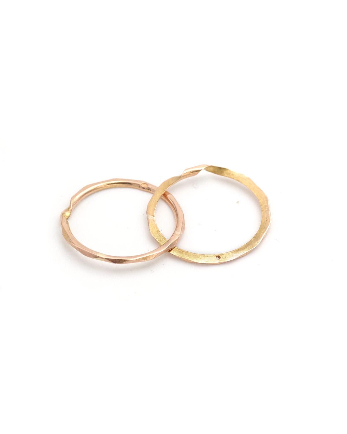 Women's or Men's Antique victorian Gimmel ring, wedding band in 18k gold For Sale