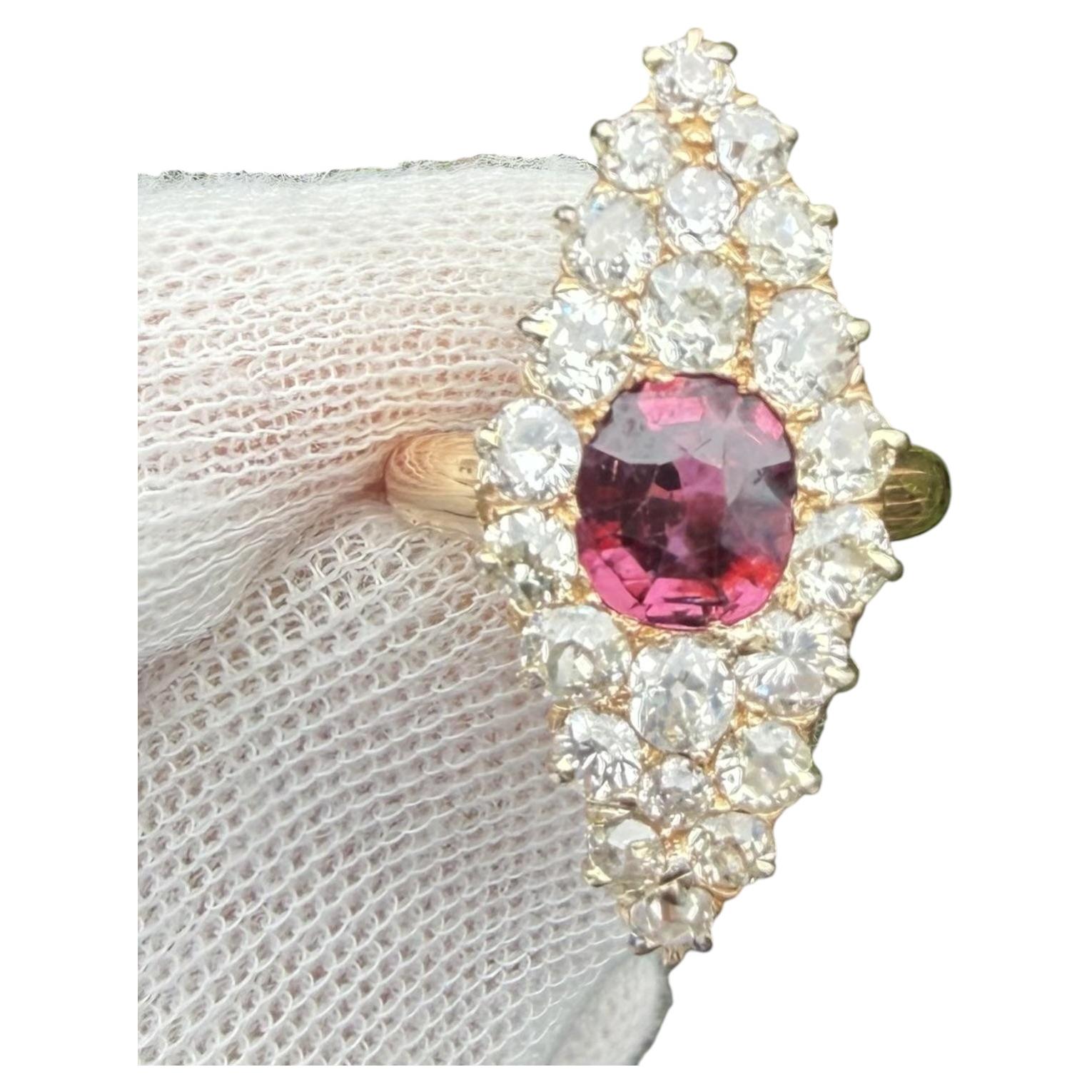 Anello antico vittoriano in oro 3,5ctw GIA Old Mine Cut Diamond Cushion Ruby Navette in vendita