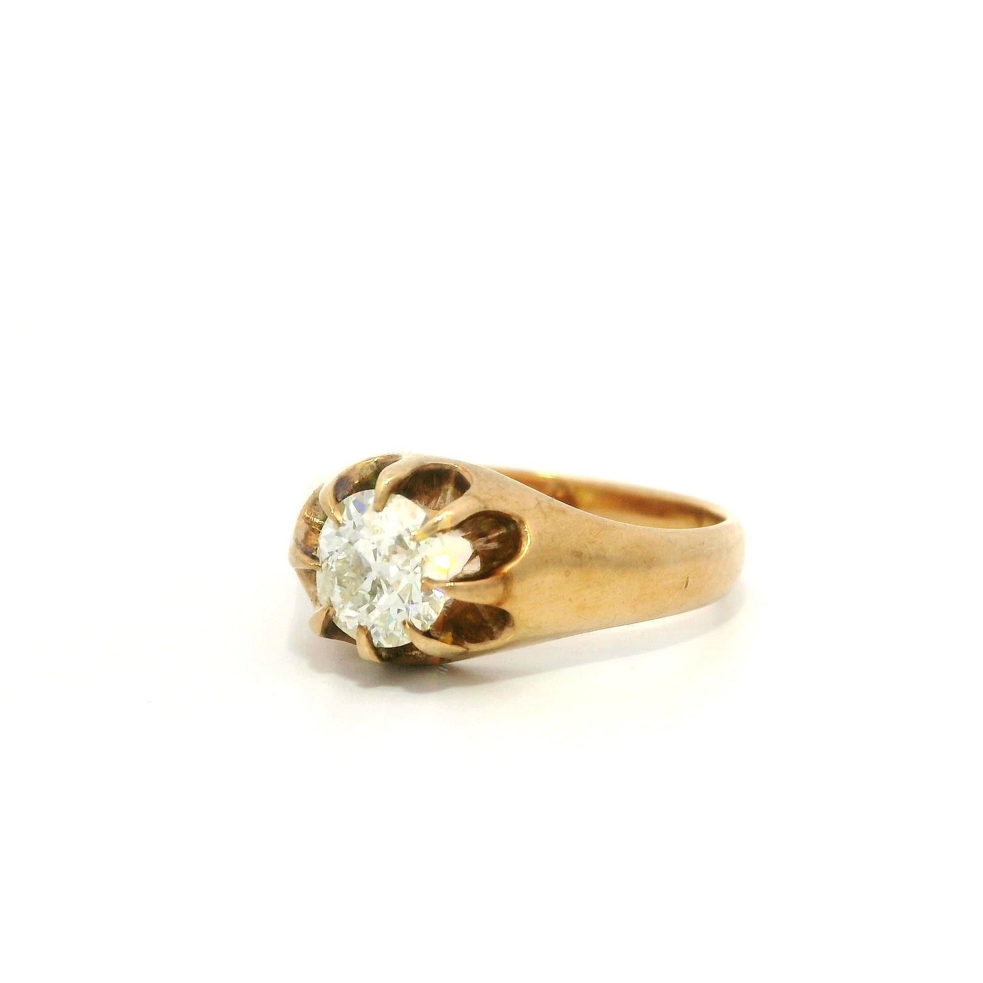 Antico anello vittoriano in oro Belcher Set 0,60ct Diamonds Mine Solitaire Gypsy Ring in vendita 4