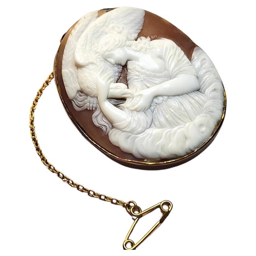 Antique Victorian Gold Cameo Brooch of Hebe Feeding the Eagle For Sale