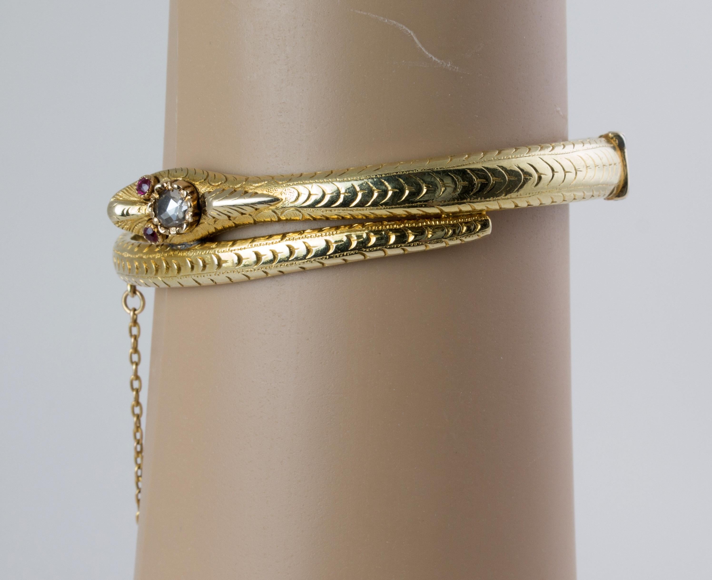 Antique Victorian gold diamond and ruby high karat snake bracelet bangle en vente 2