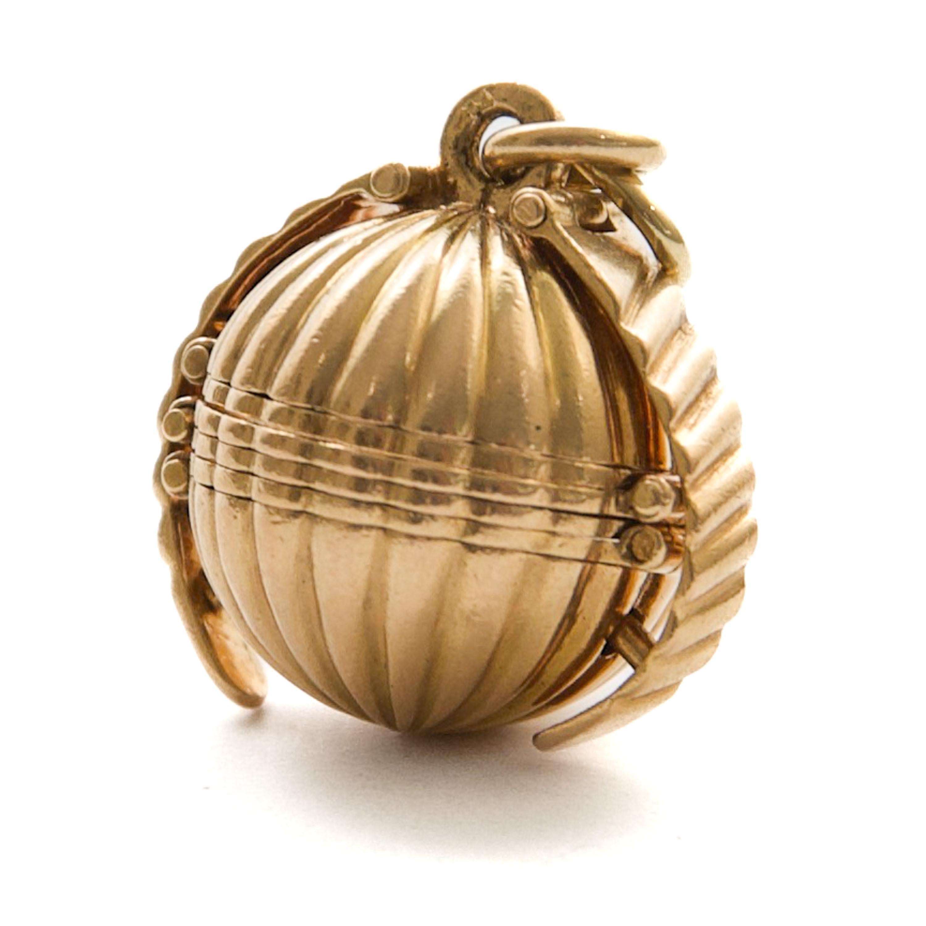 Antique pendentif victorien en or 