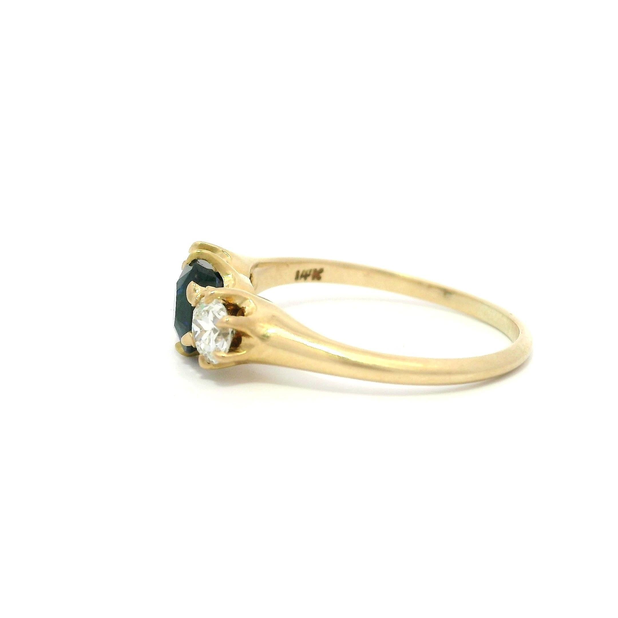 Antique Victorian Gold GIA 1.27ct Cushion No Heat Sapphire Diamond 3 Stone Ring im Angebot 4
