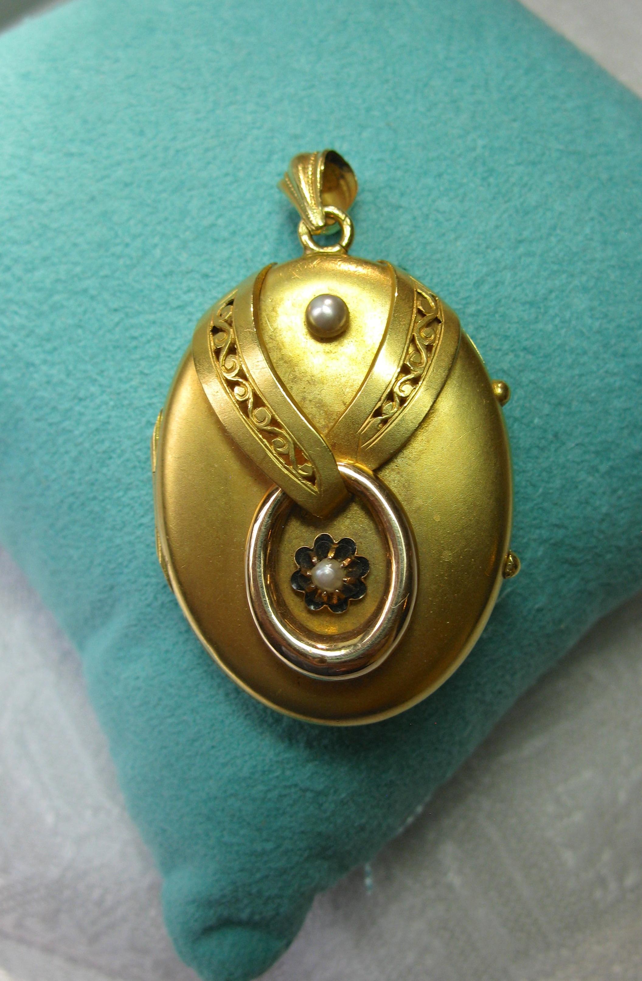 Antique Victorian Gold Locket 16 Karat Etruscan Pearl, circa 1860 For ...