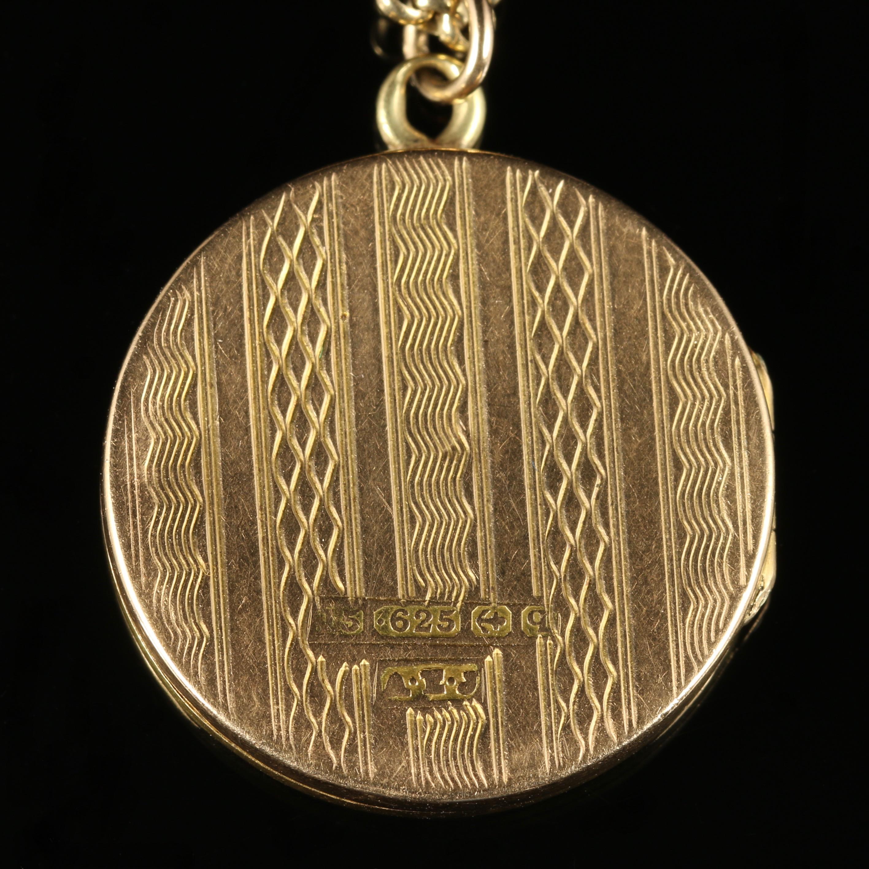 Antique Victorian Gold Locket Dated Birmingham 1890 15 Carat Gold For Sale 2