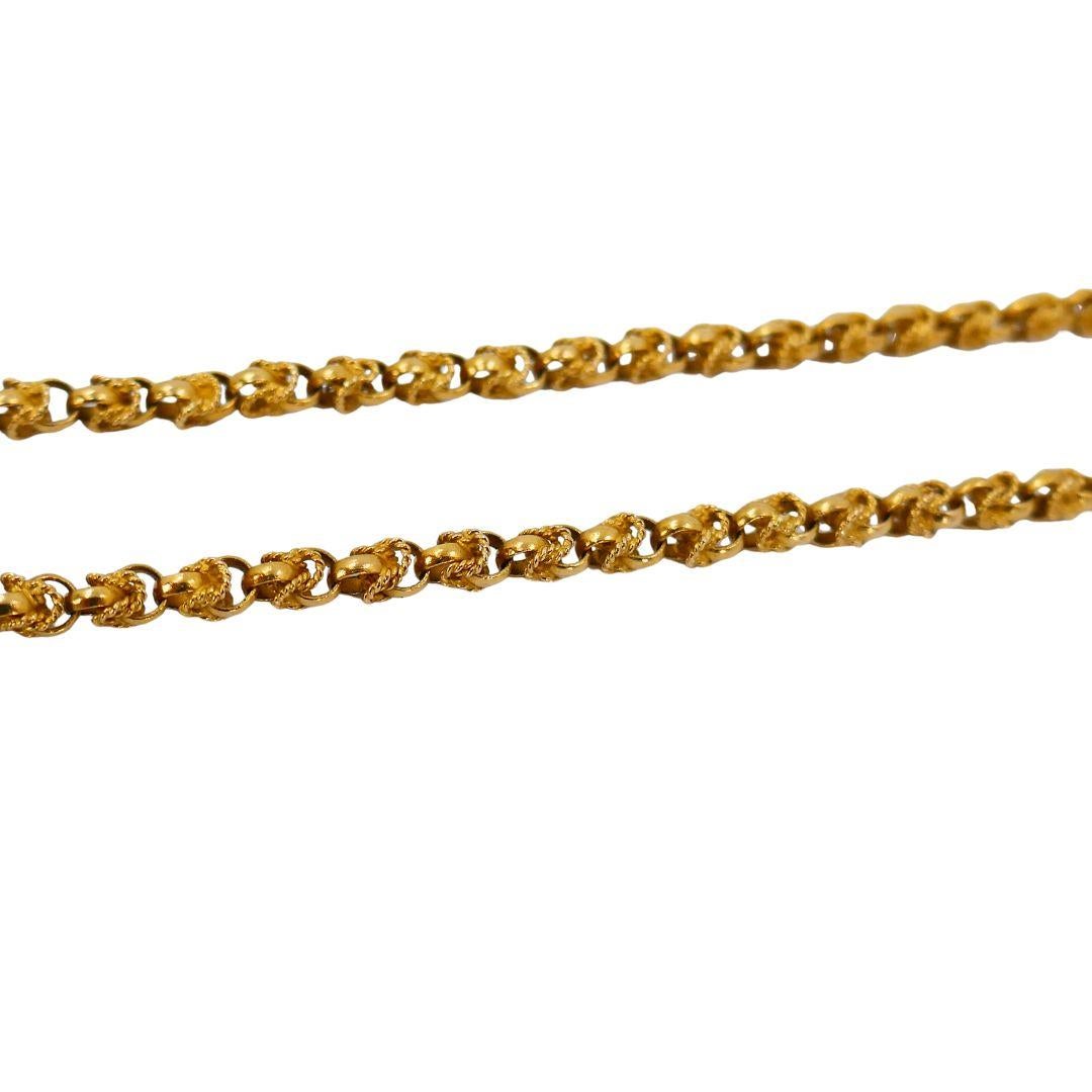 Collier victorien ancien avec pendentif équestre en nacre d'or en vente 4