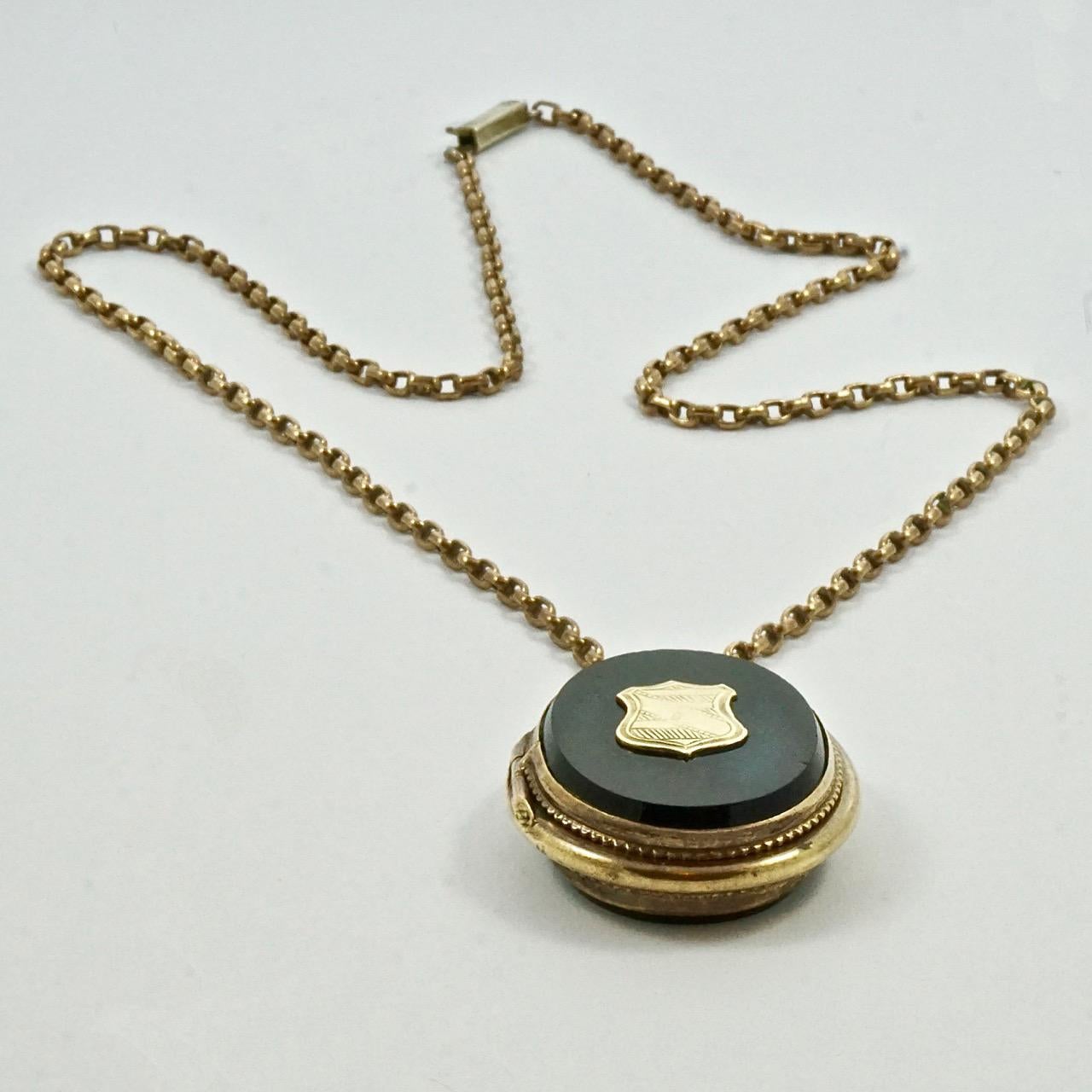 Antique médaillon de deuil de deuil français plaqué or de style victorien avec chaîne Belcher en vente 6