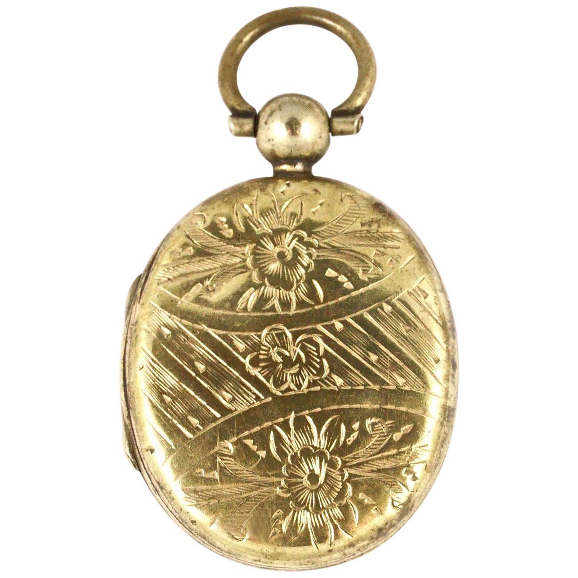 Antique Victorian Gold Plated Hand Engraved Locket with Photograph
