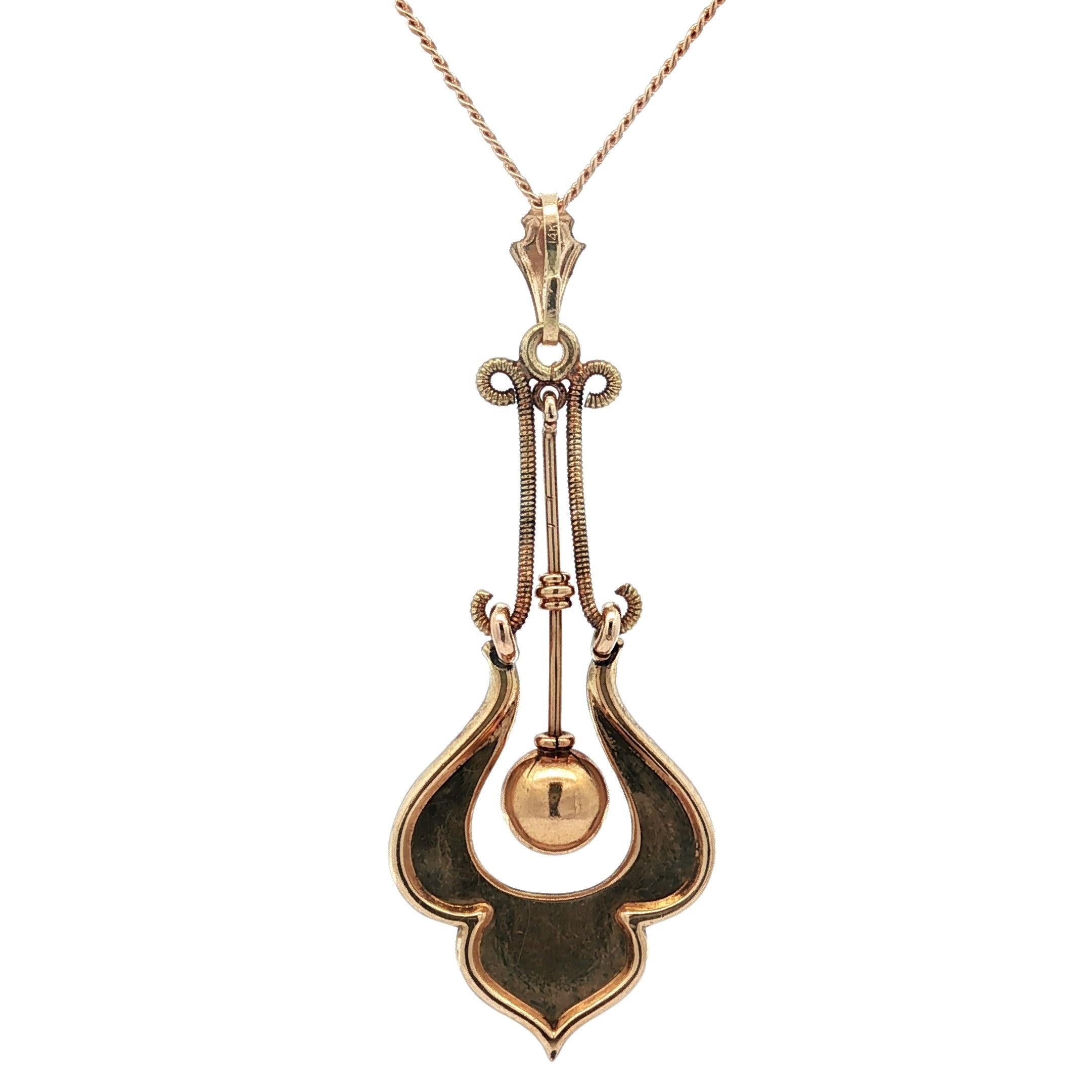 De las mujeres Colgante Lavalier Victoriano Antiguo con Textura Dorada Grabado a Mano Colgante Floral en venta