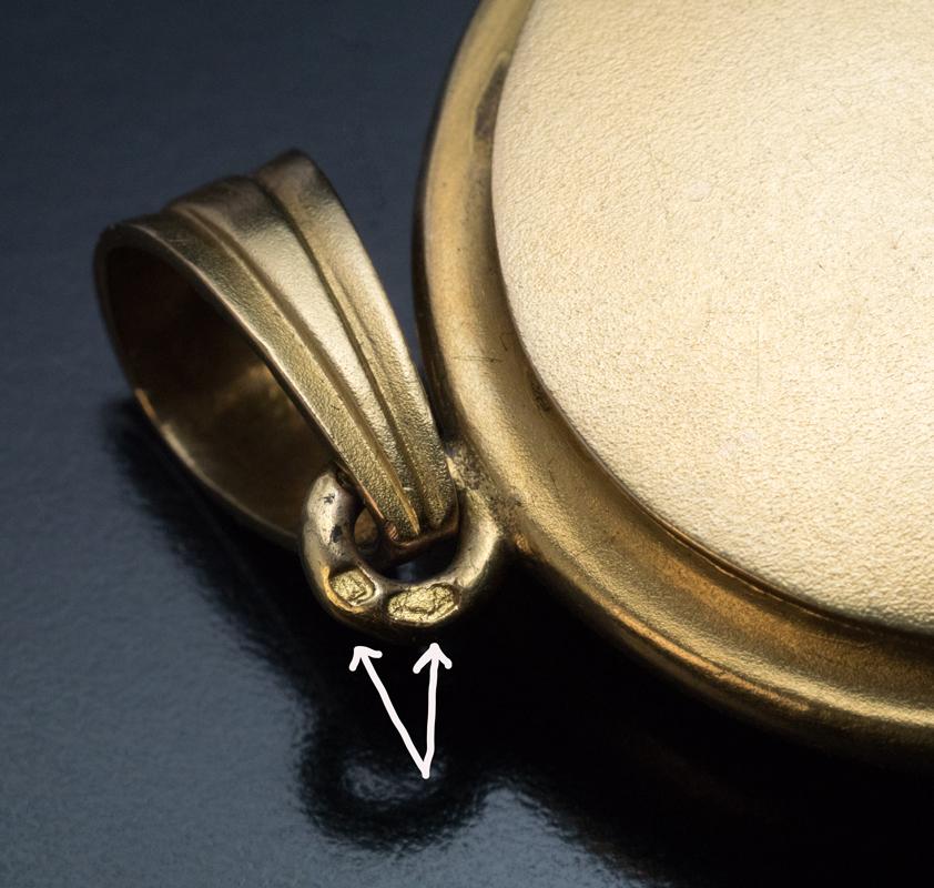 Antikes viktorianisches Gold Medaillon mit Türkis-Perlen-Anhänger und Ohrringen im Angebot 1