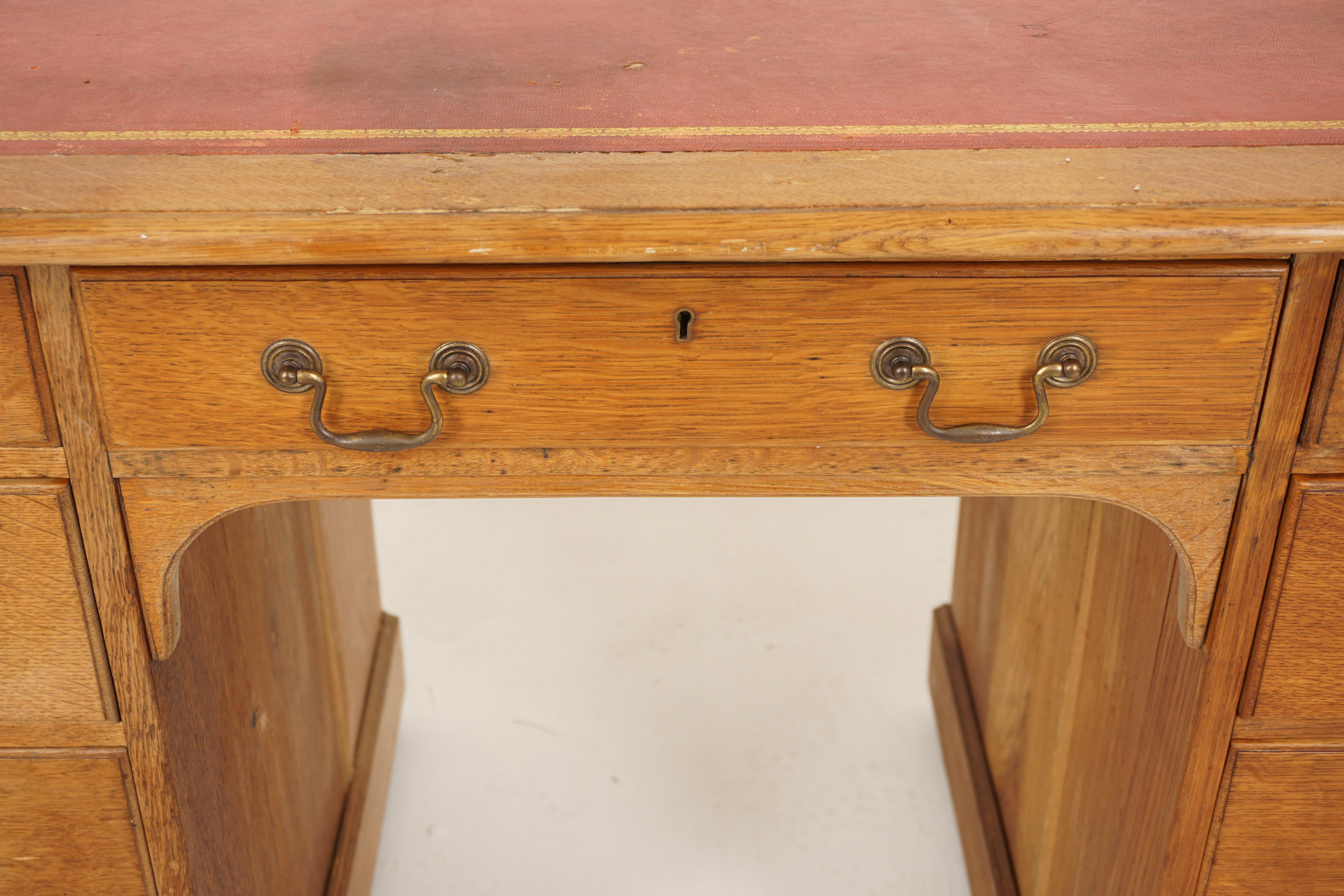 North American Antique Victorian, Golden Oak, Pedestal Desk, Writing Table, Scotland 1890 For Sale