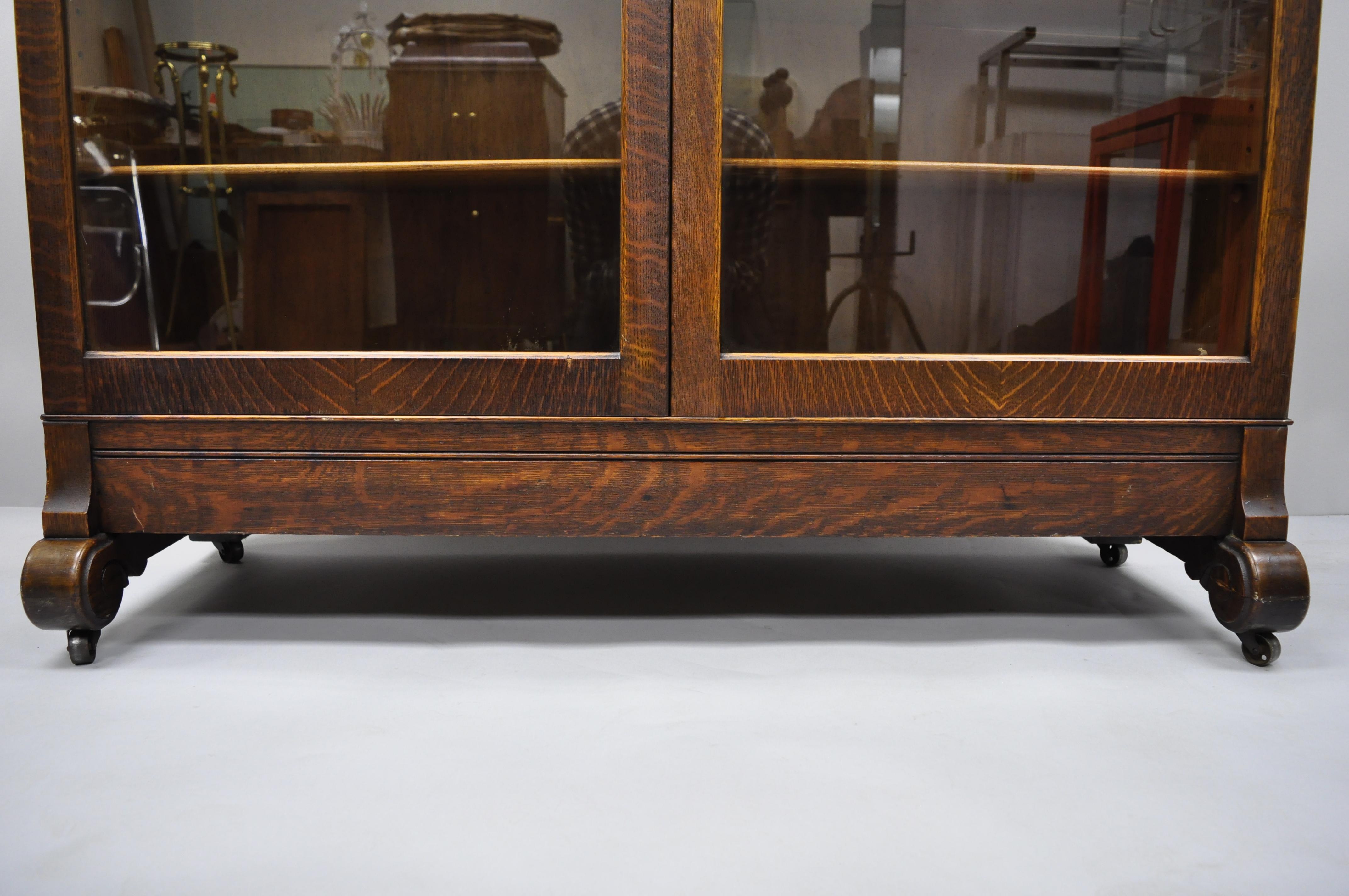 Antique Victorian Golden Tiger Oak Glass Double Door China Cabinet Bookcase In Good Condition In Philadelphia, PA