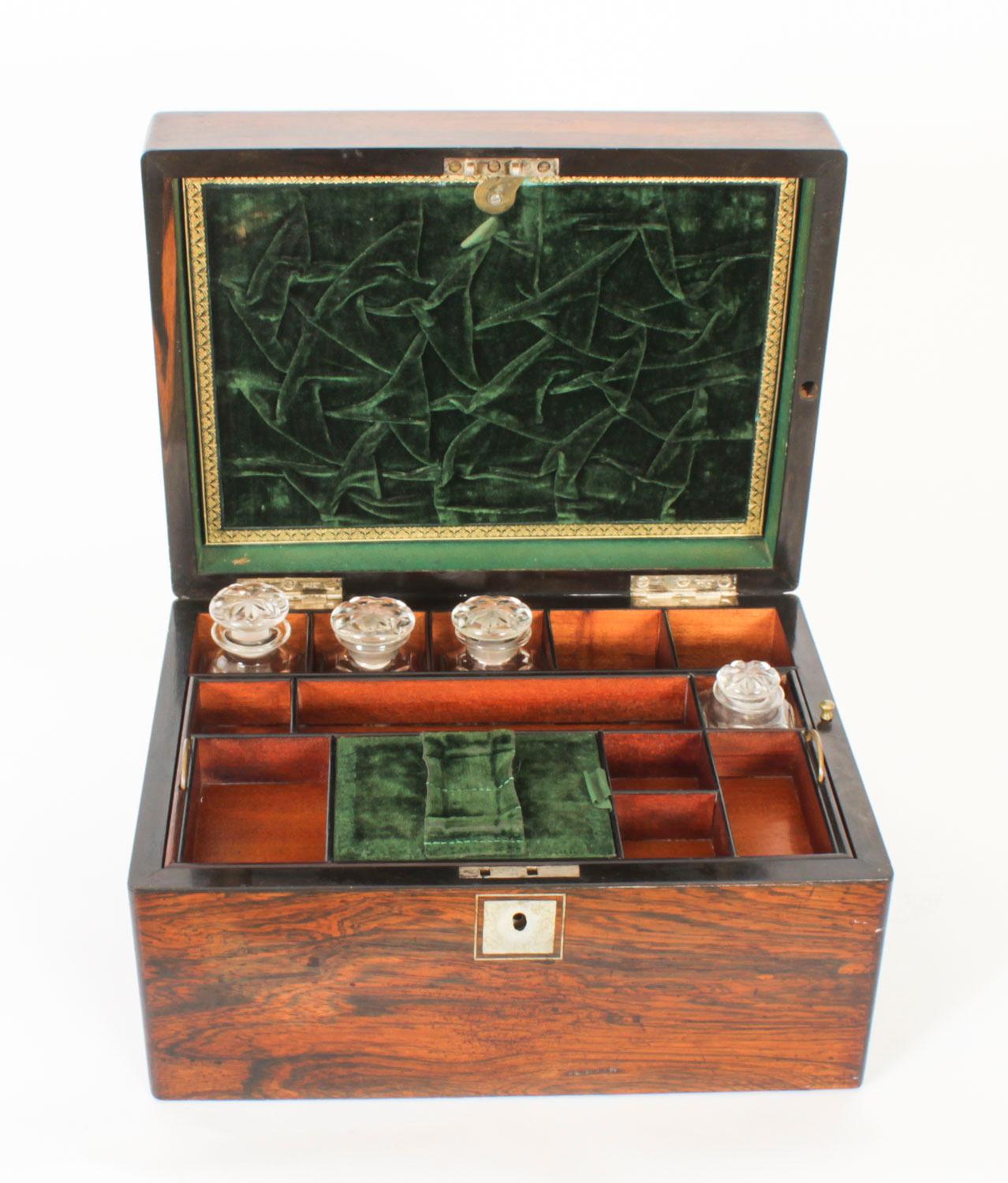 Antiguo tocador victoriano Gonçalo Alves 1860s en venta 3