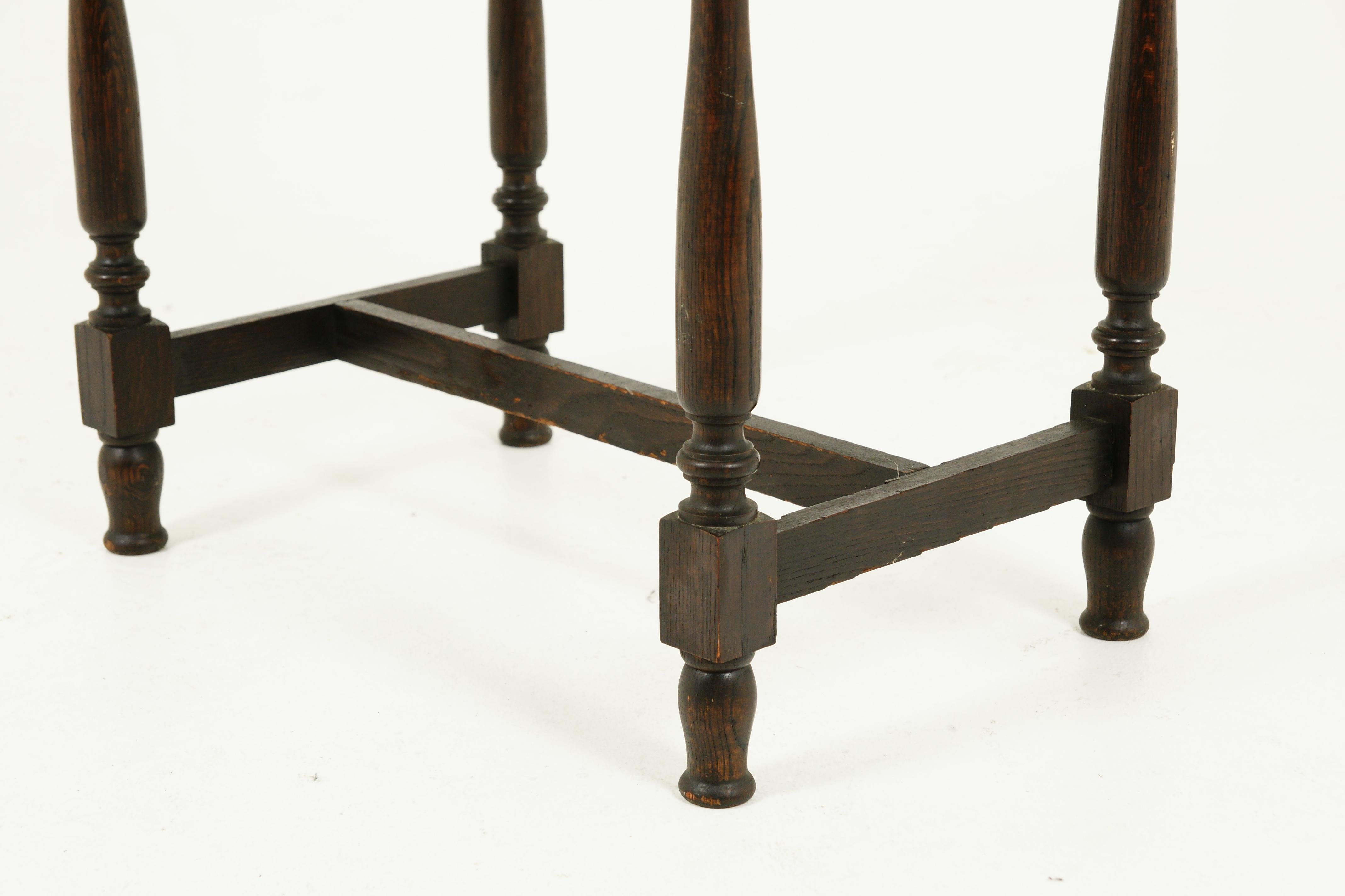 Late 19th Century Antique Victorian Gothic Carved Oak Side Table, Lamp Table, Scotland 1880, B2443