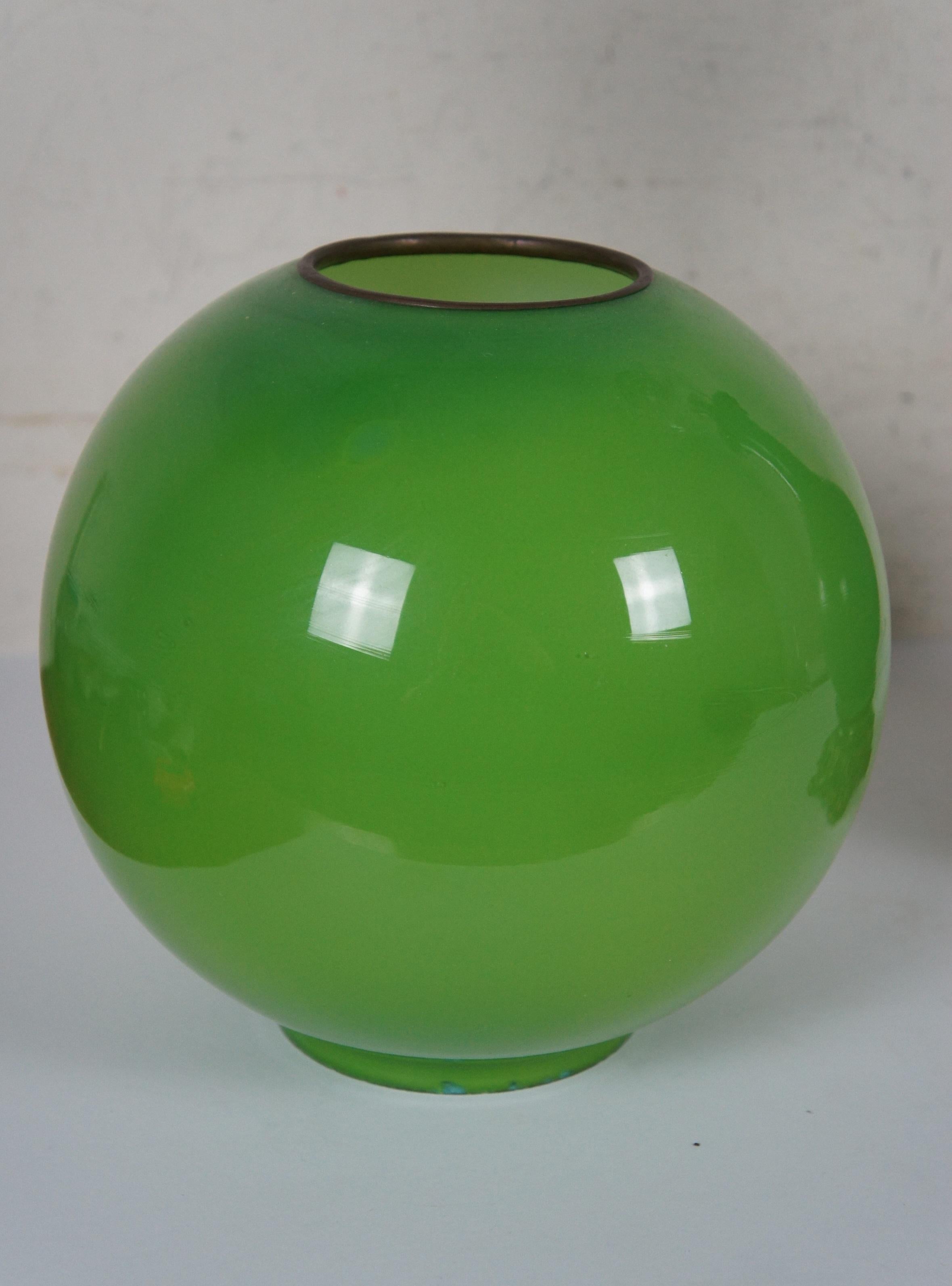 Antique Victorian Green Glass GWTW Parlor Banquet Hurricane Oil Lantern Lamp 31