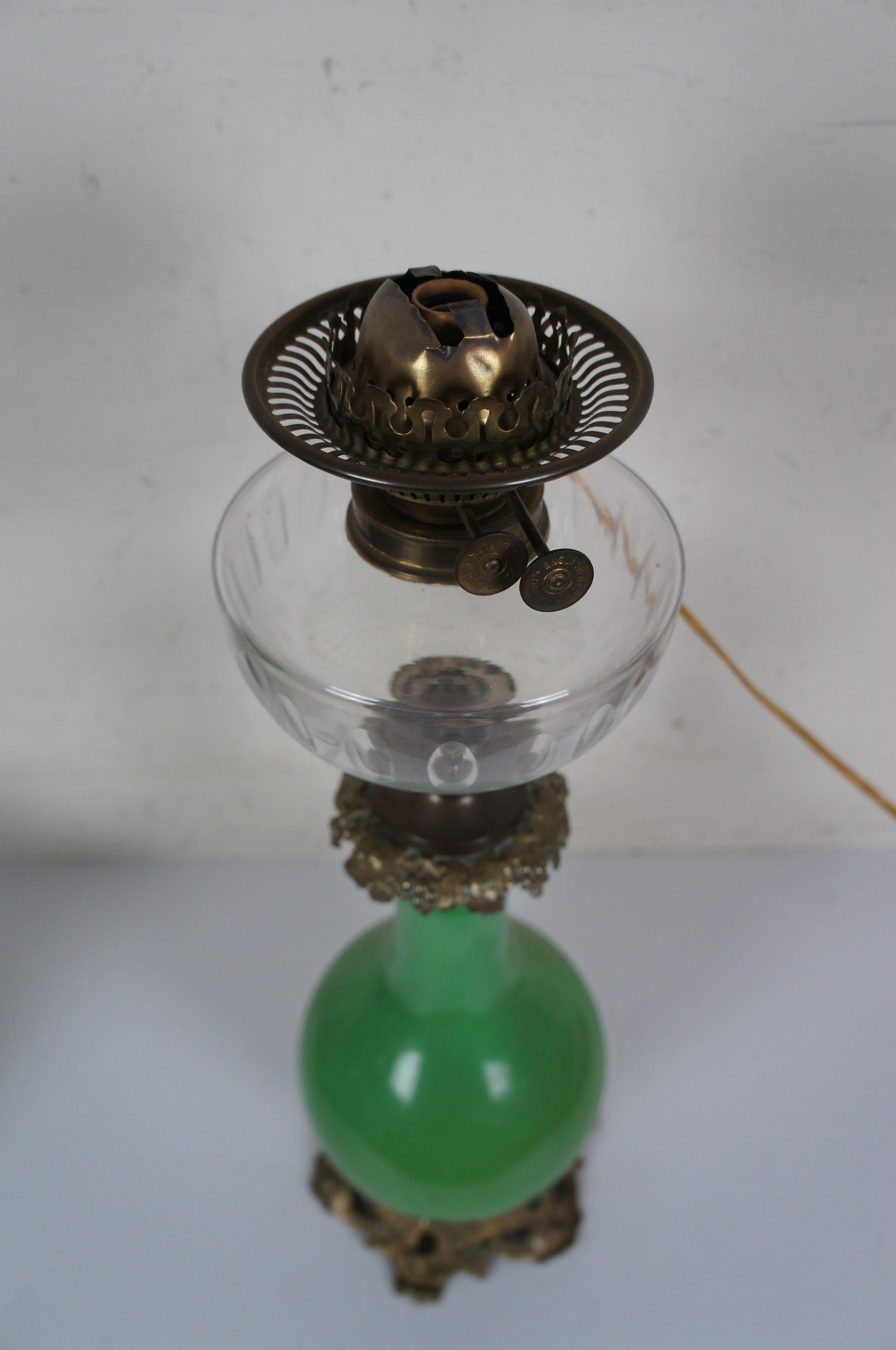 20th Century Antique Victorian Green Glass GWTW Parlor Banquet Hurricane Oil Lantern Lamp 31