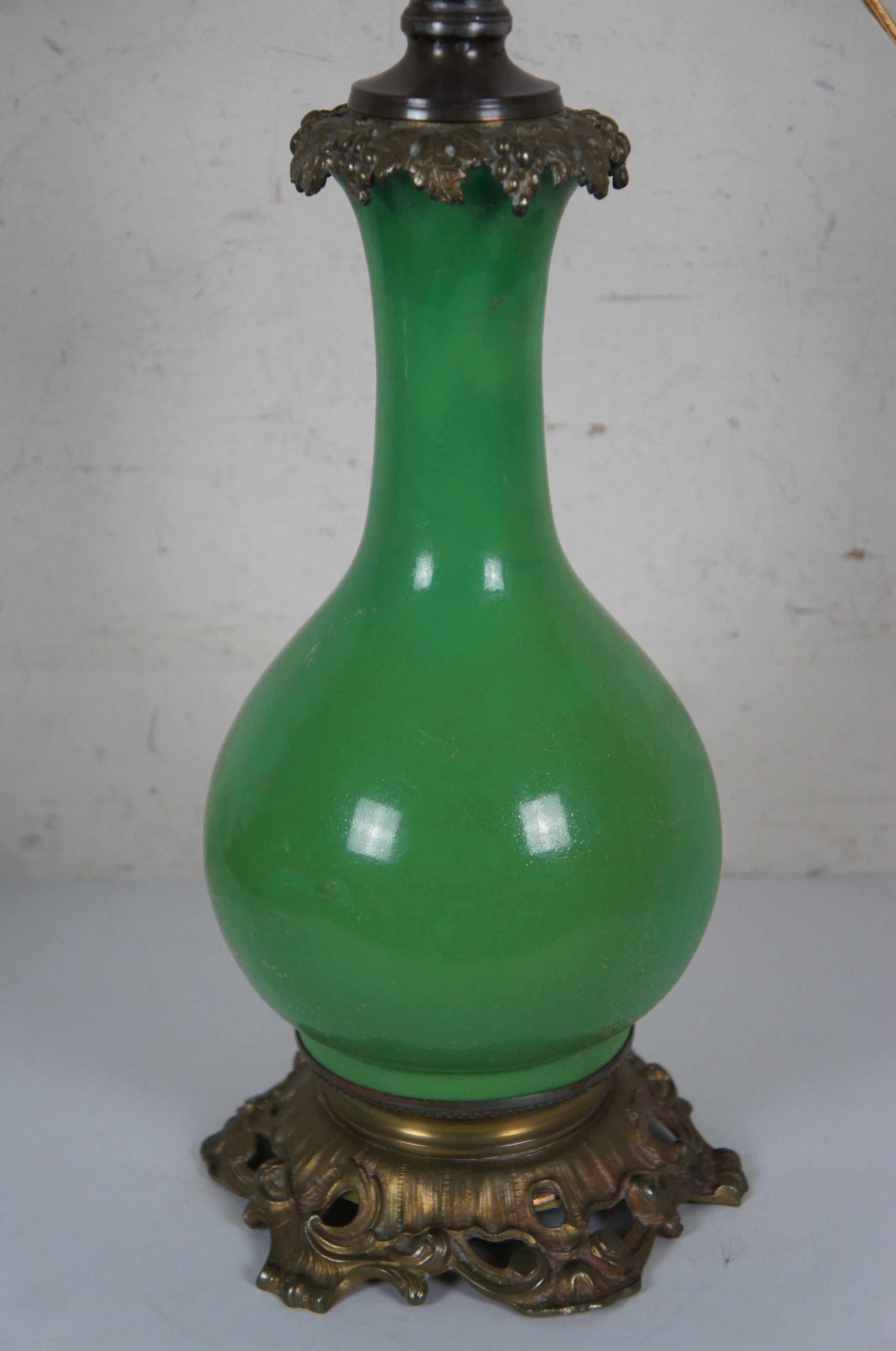 Antique Victorian Green Glass GWTW Parlor Banquet Hurricane Oil Lantern Lamp 31