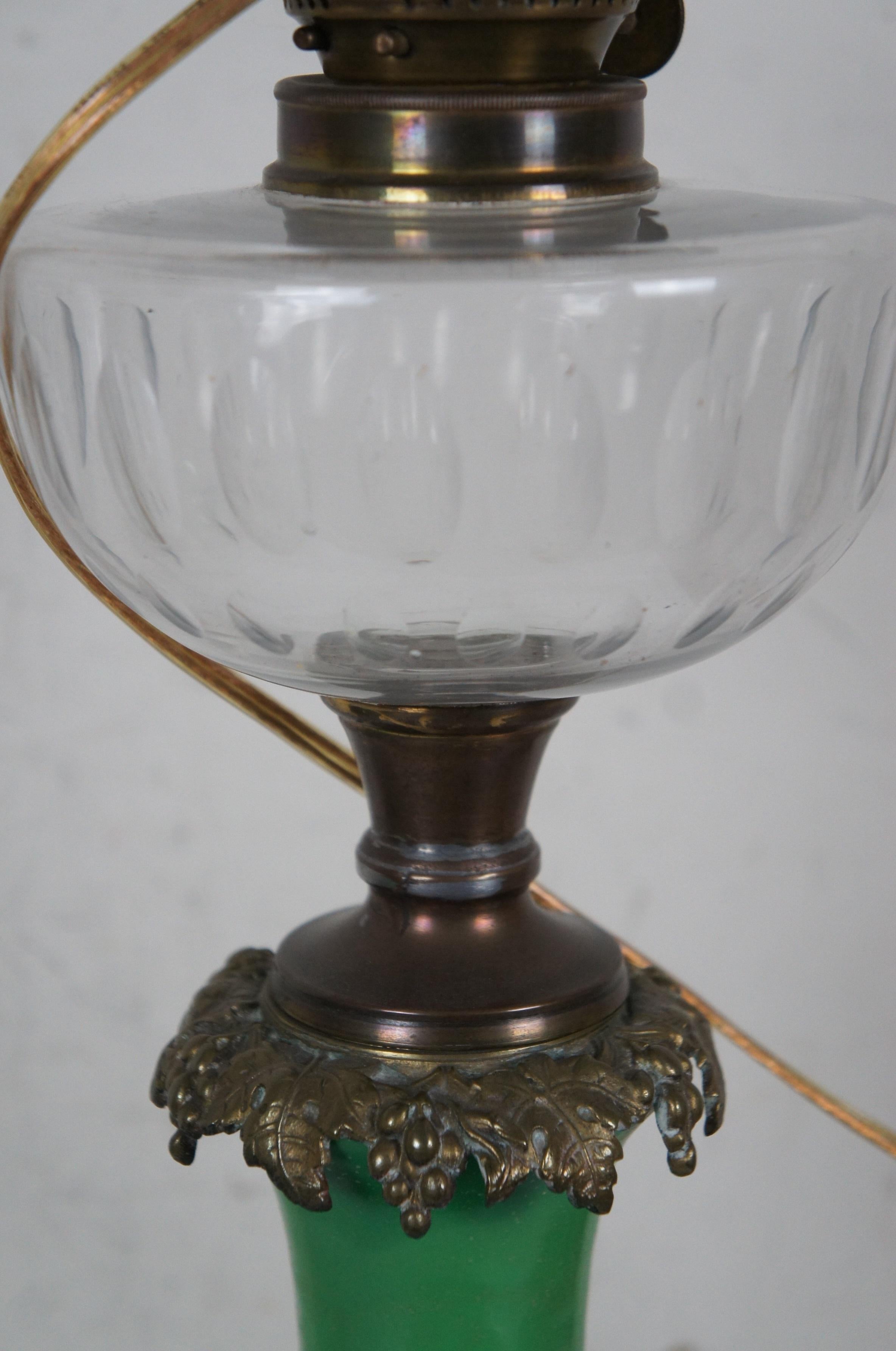 Antique Victorian Green Glass GWTW Parlor Banquet Hurricane Oil Lantern Lamp 31