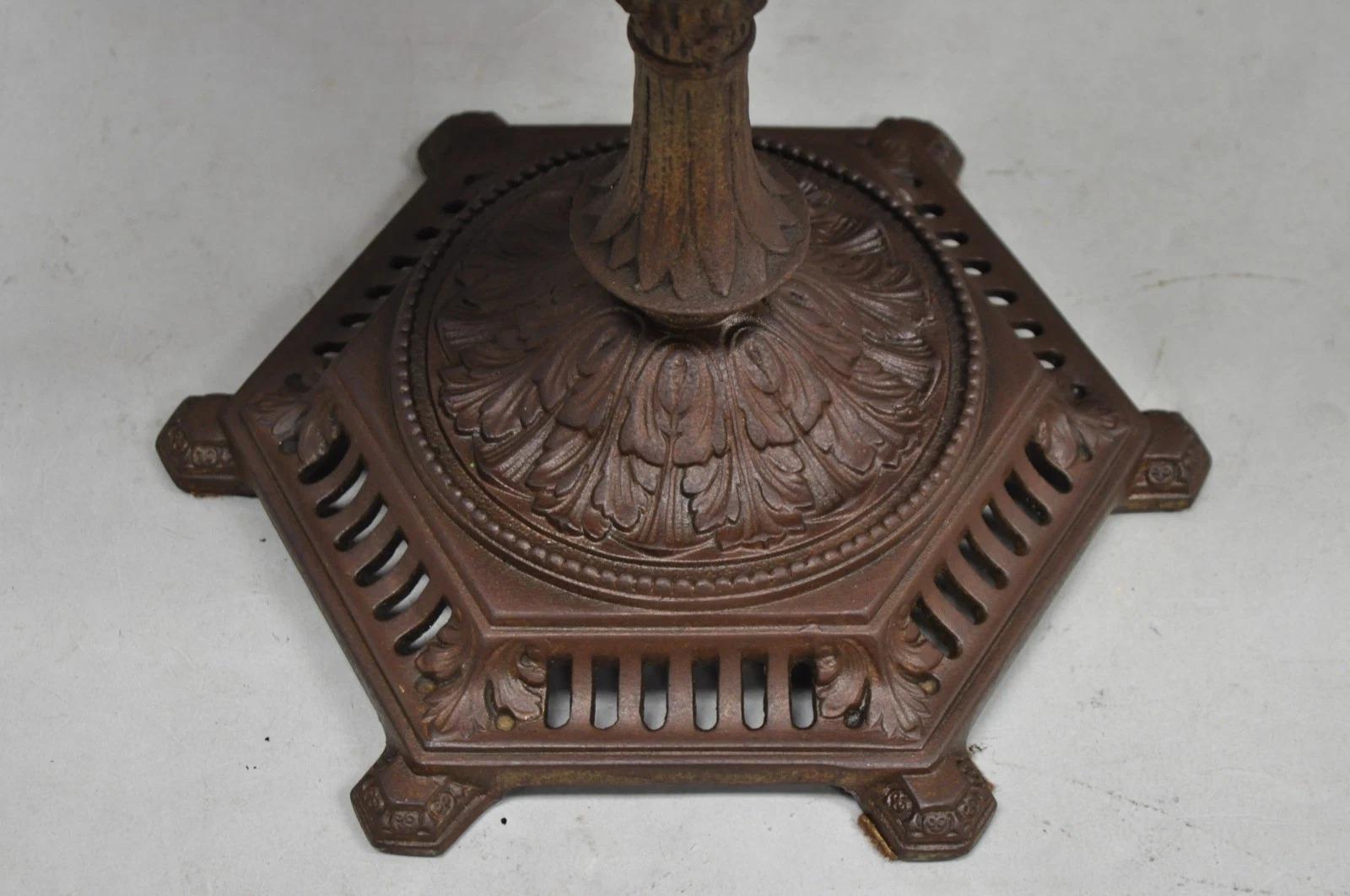 Fer Antique Victorian Green Marble Cast Iron Pedestal Base Smoking Stand Side Table en vente