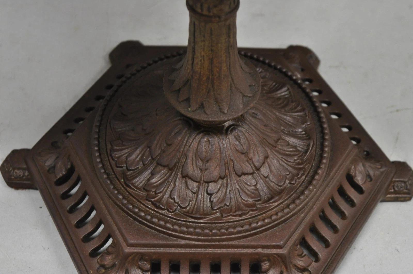 Antique Victorian Green Marble Cast Iron Pedestal Base Smoking Stand Side Table en vente 1