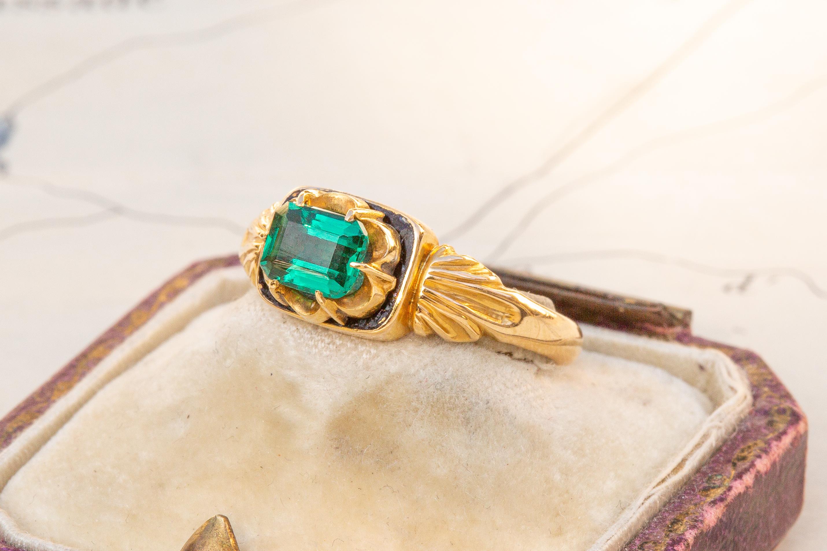 Antiker viktorianischer grüner Paste schwarzer Emaille 18k Gold Ring Ungewöhnlich 19. 5
