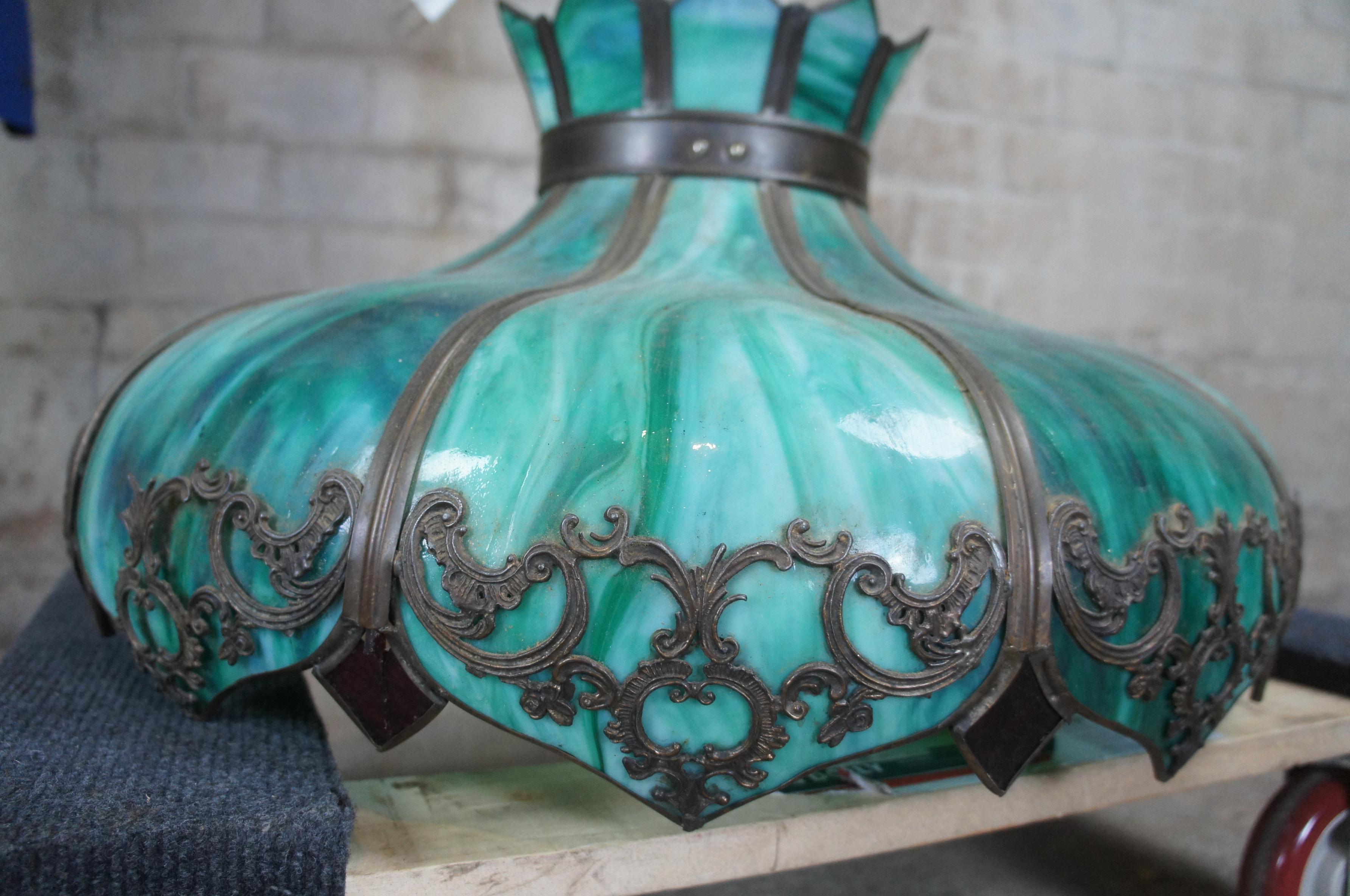 Antique Victorian Green Slag Glass Swag Light Chandelier Lamp Shade In Good Condition In Dayton, OH
