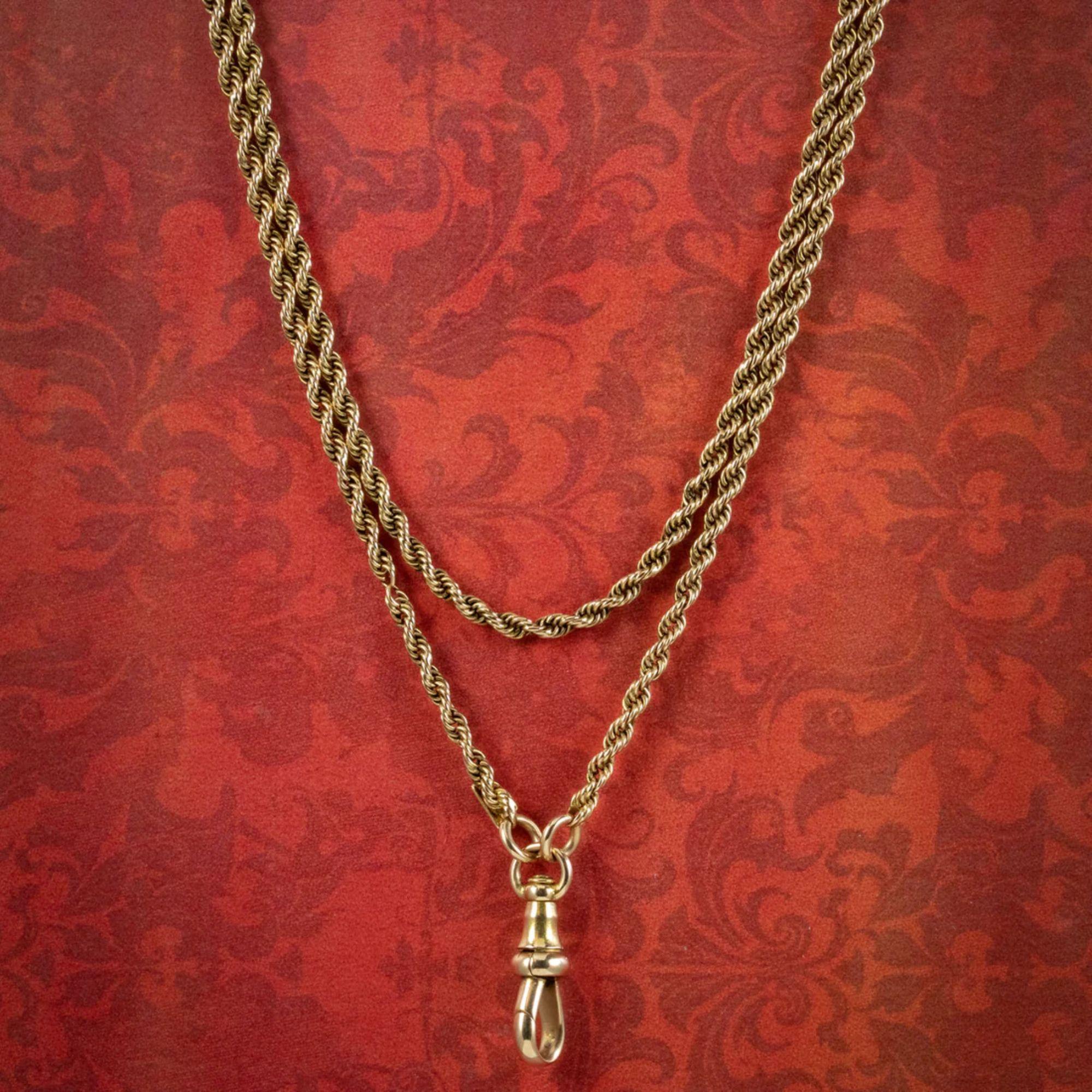 Antique Victorian Guard Chain in 15 Carat Gold For Sale 2